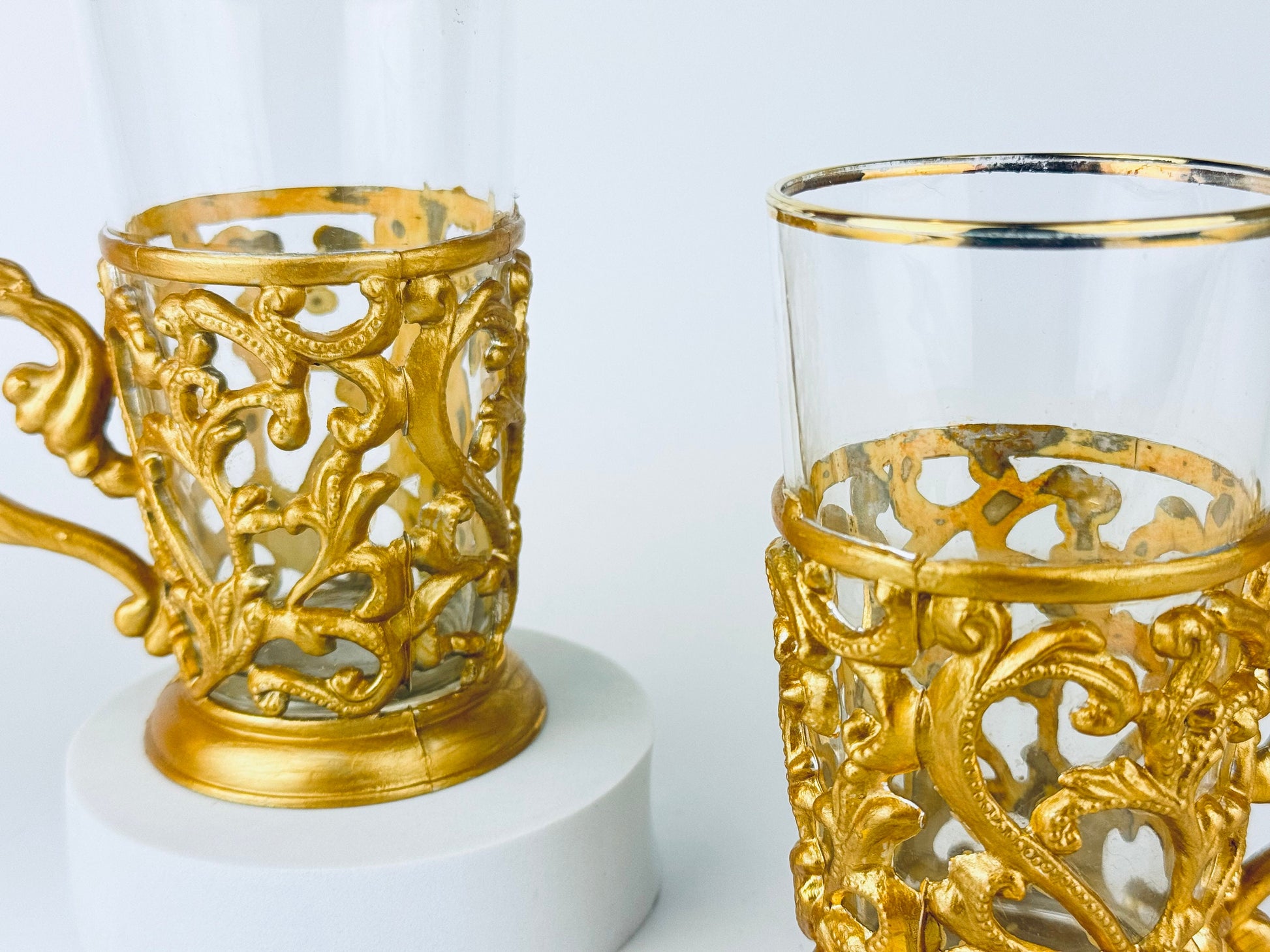 Product image for 'vintage ornate gold gilt hand painted handled glasses set of two 2 made in italy' (view 156721)