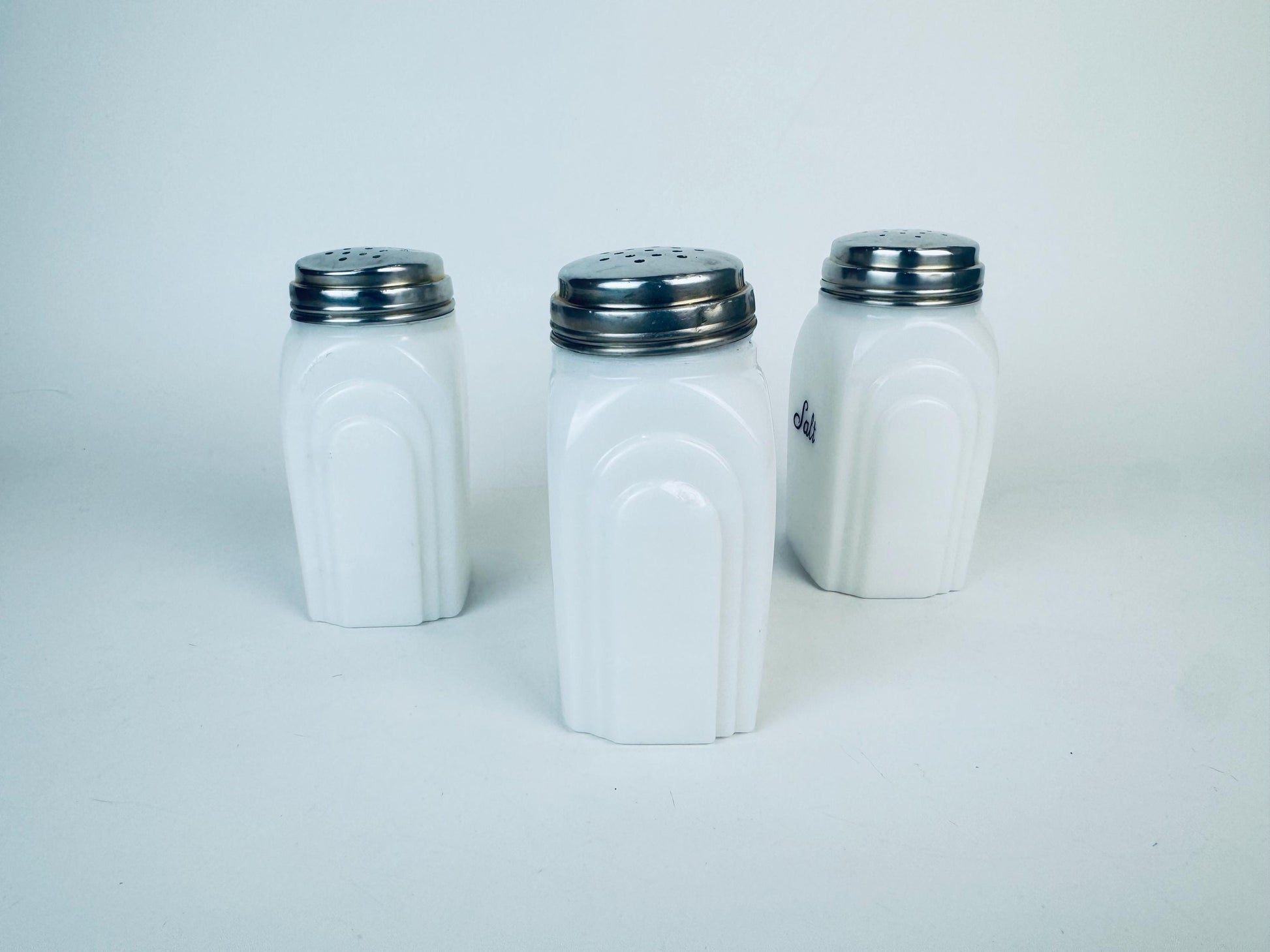 Product image for 'vintage mckee white kitchen range shaker set art deco style salt pepper flour' (view ccc812)