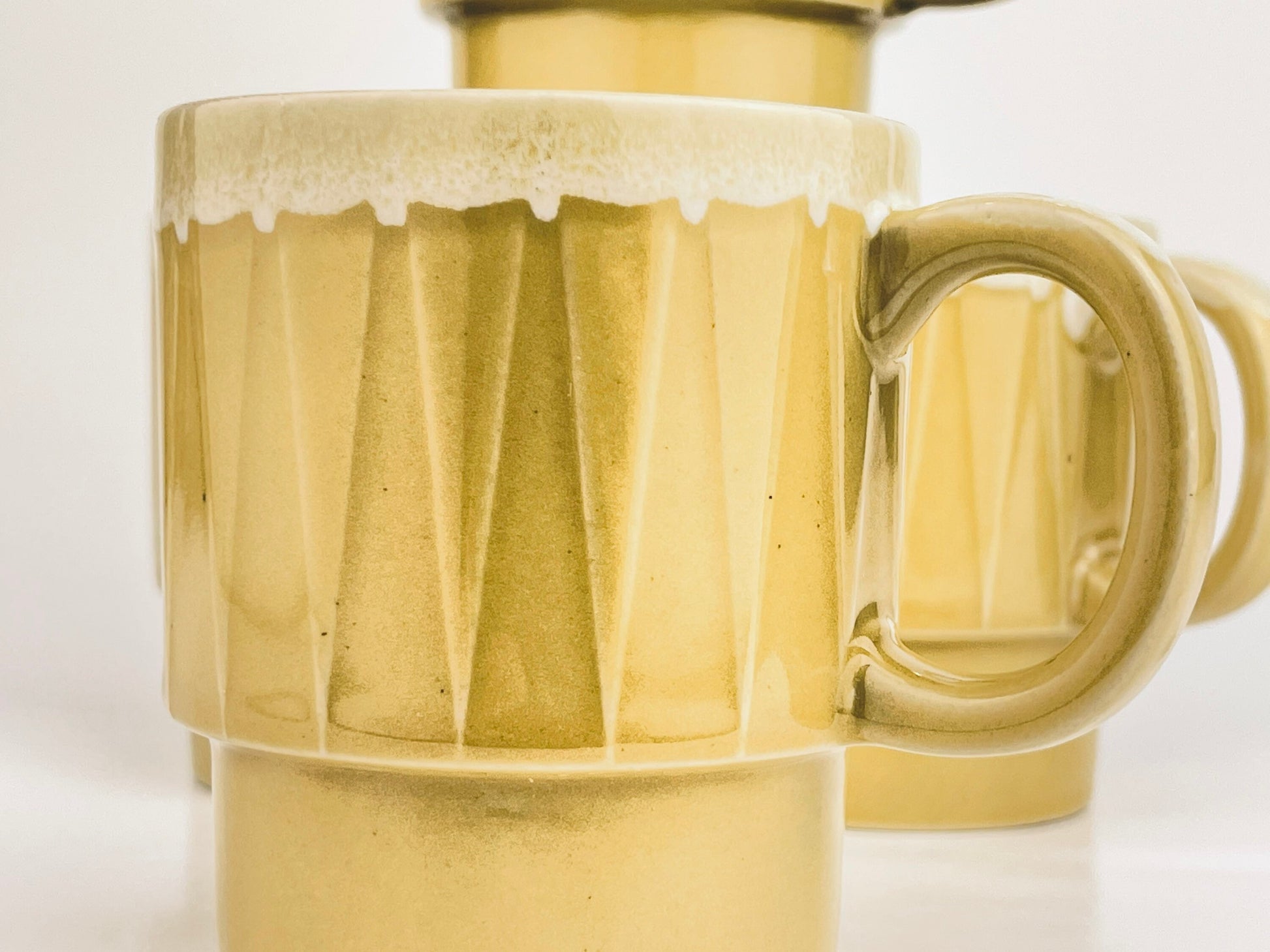 Product image for 'vintage green beige geometric drip glazed ceramic coffee tea mugs set of four 4 sets sold separately made in japan' (view caecf4)