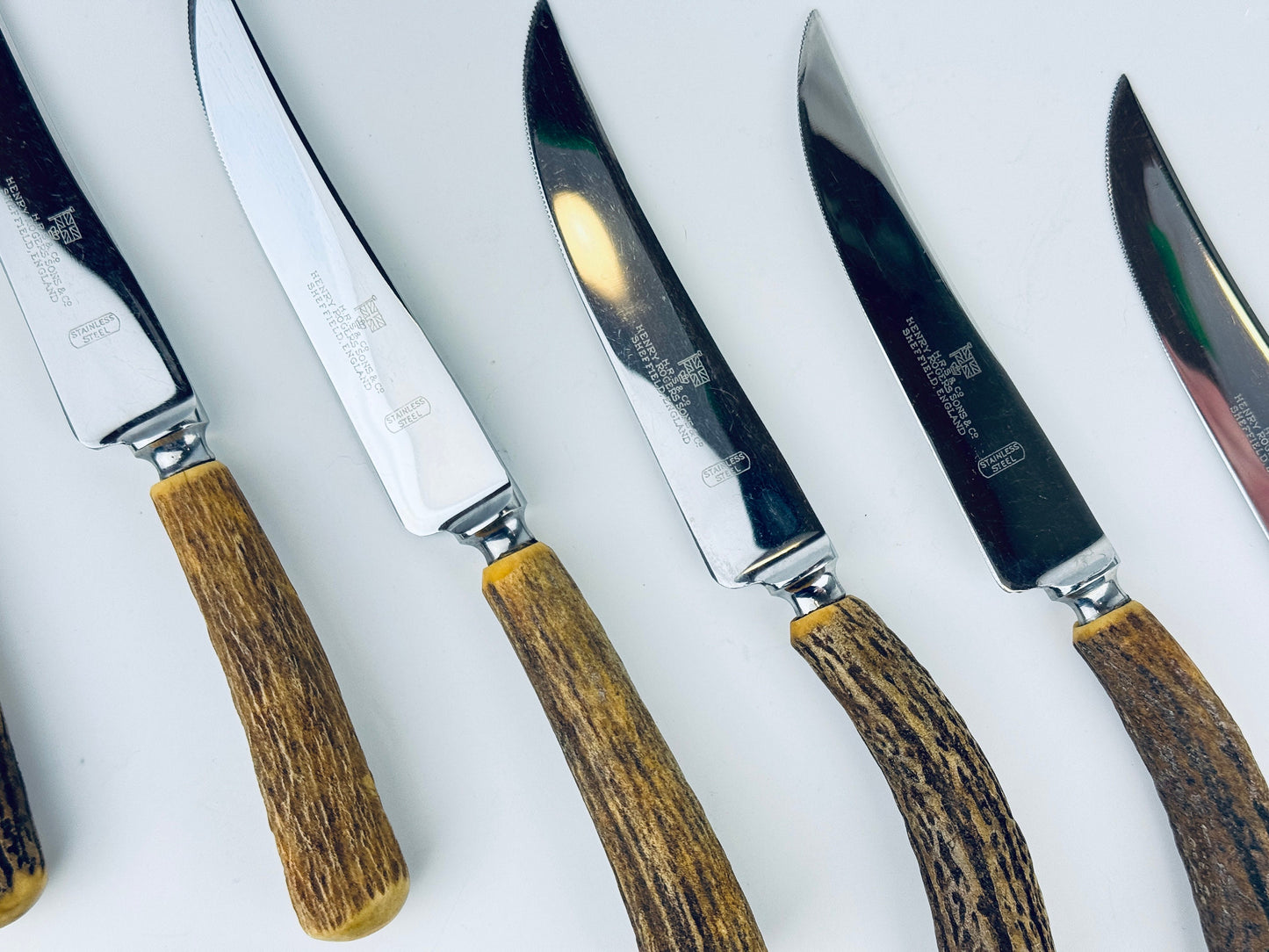 Product image for 'vintage genuine antler handles henry rogers sons co serrated stainless steel steak knife set set of six 6 made in england' (view 639a27)