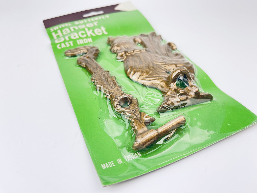 Product image for 'vintage cast iron gold rooster swivel wall plant hanger bracket new old stock nos' (view fa9085)