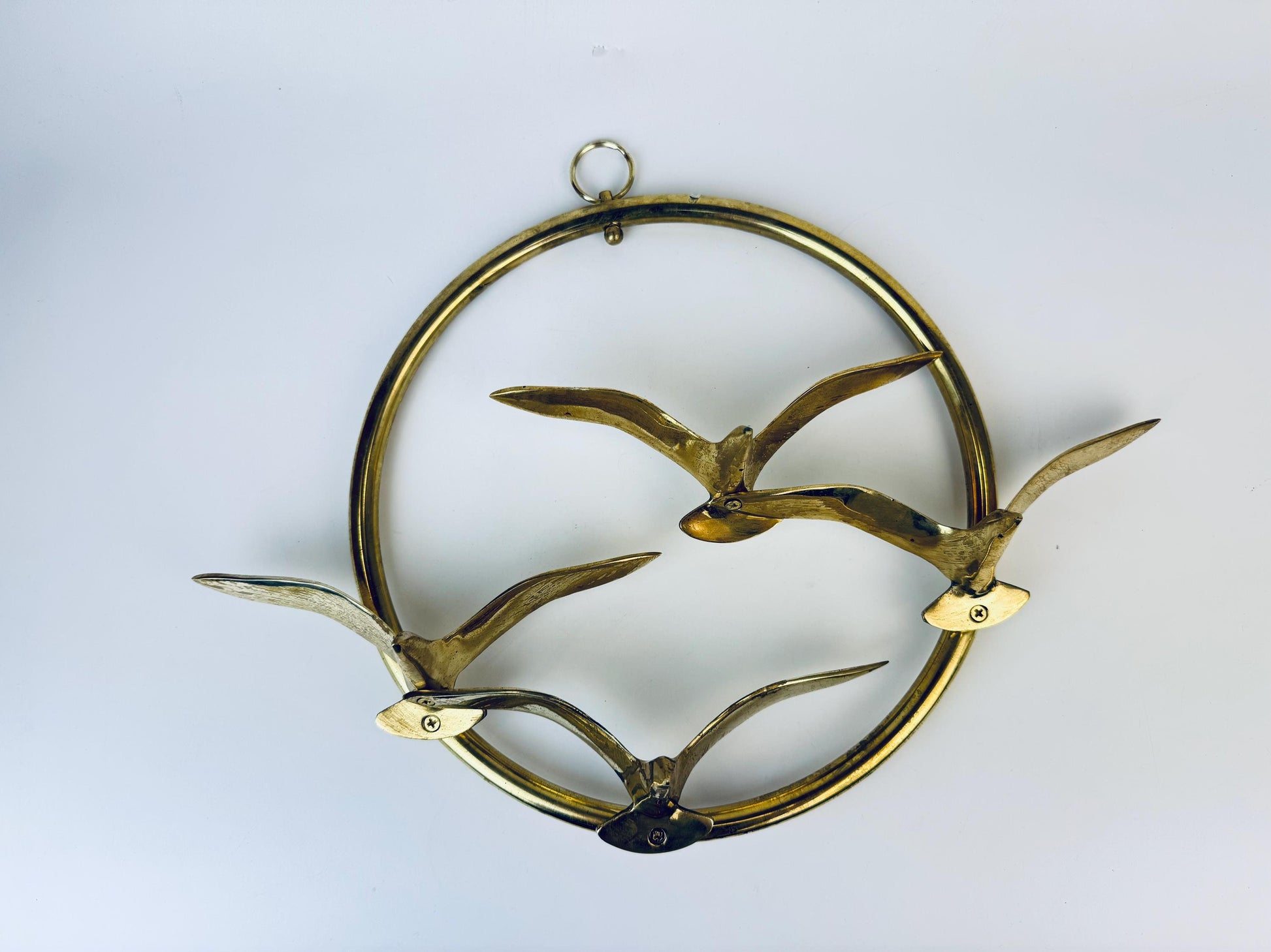 Product image for 'vintage wall mounted flying solid brass bird quattro 11 circular ring' (view 826016)
