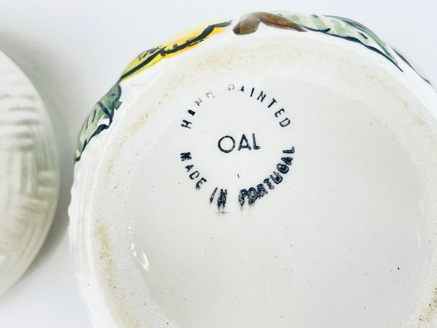 Product image for 'vintage majolica style lemon jar hand painted oal portugal salt sugar or honey pot' (view 004a2d)