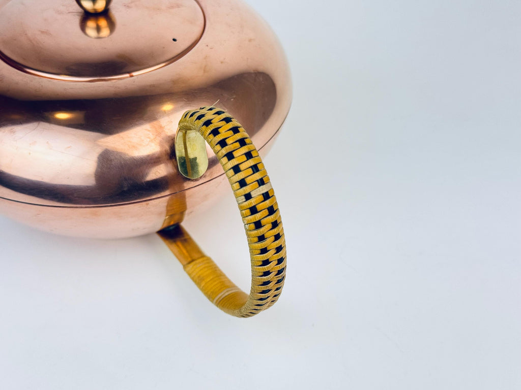 Product image for 'vintage copper brass teapot wicker wrapped handle' (view 768bc0)