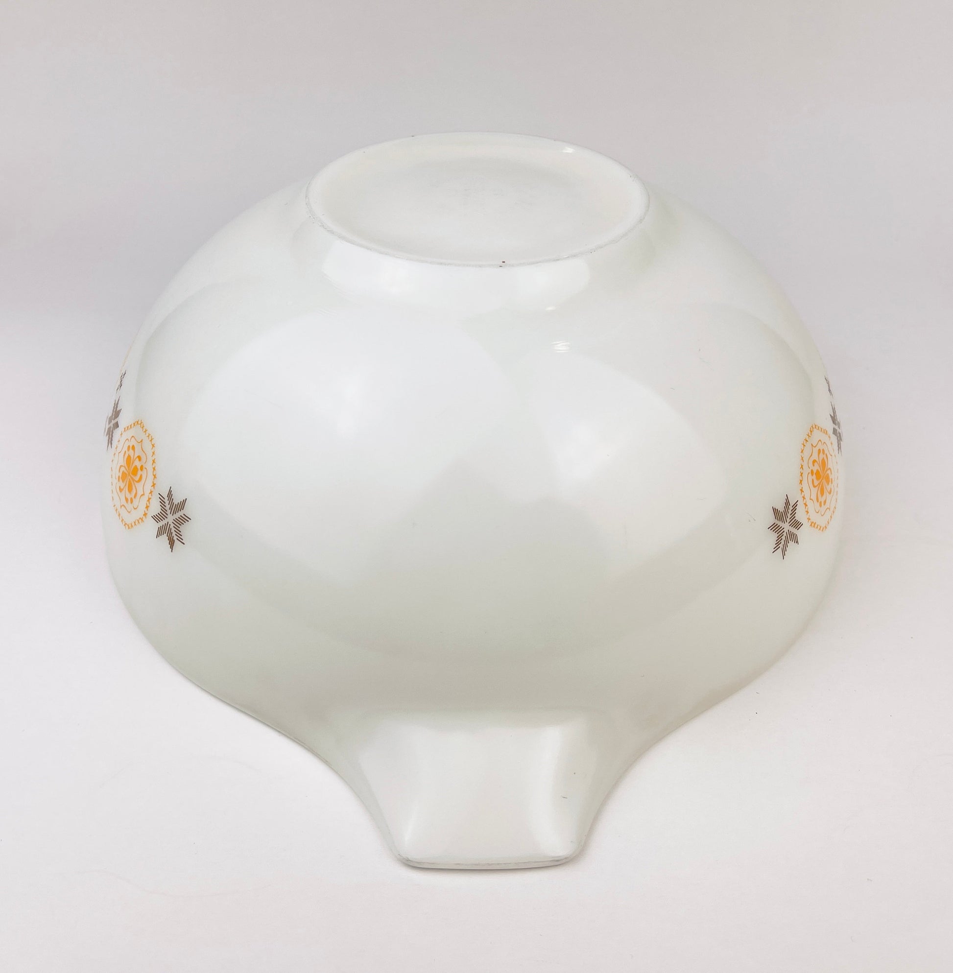 Product image for 'vintage town country pyrex glass cinderella mixing bowl 444 4 qt' (view eccfdc)