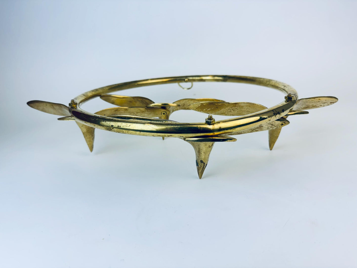 Product image for 'vintage wall mounted flying solid brass bird quattro 11 circular ring' (view b7e7d6)