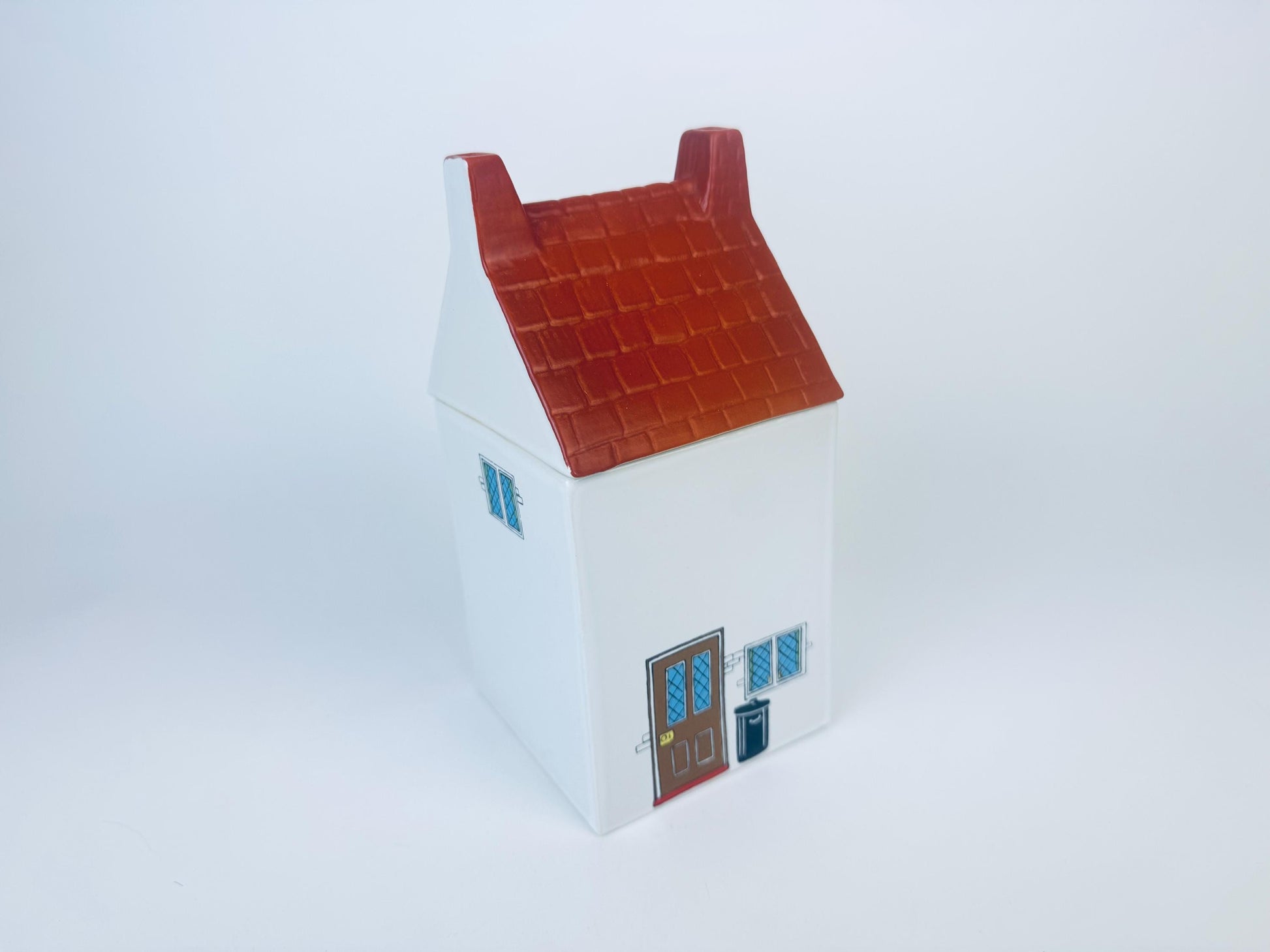 Product image for 'vintage village stores by wade ceramic lidded jar sale de the salade ye olde tearoom made in staffordshire england' (view 62c830)