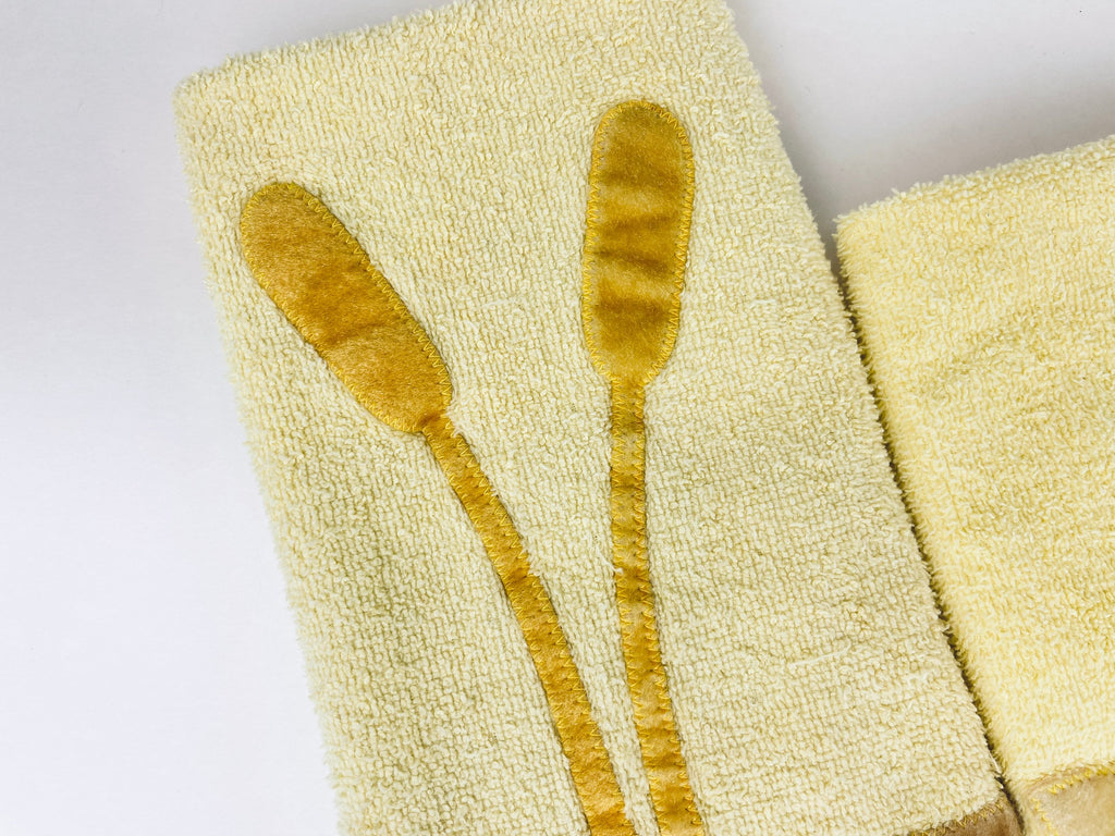 Product image for 'vintage yellow fringe hand towels set of two 2 all cotton made in usa' (view a1b594)