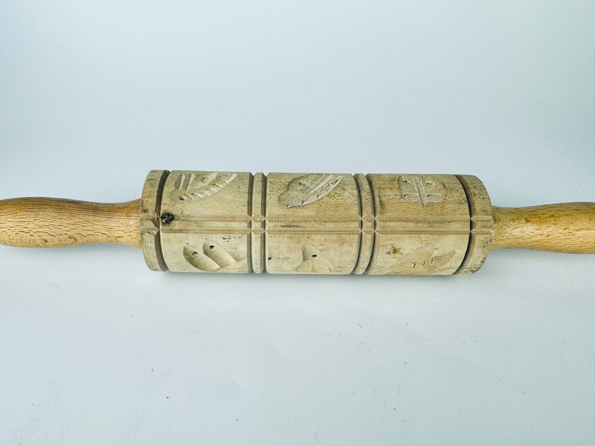 Product image for 'vintage springerle wood kitchen cookie press rolling pin 12 patterns made in germany' (view 6a0587)