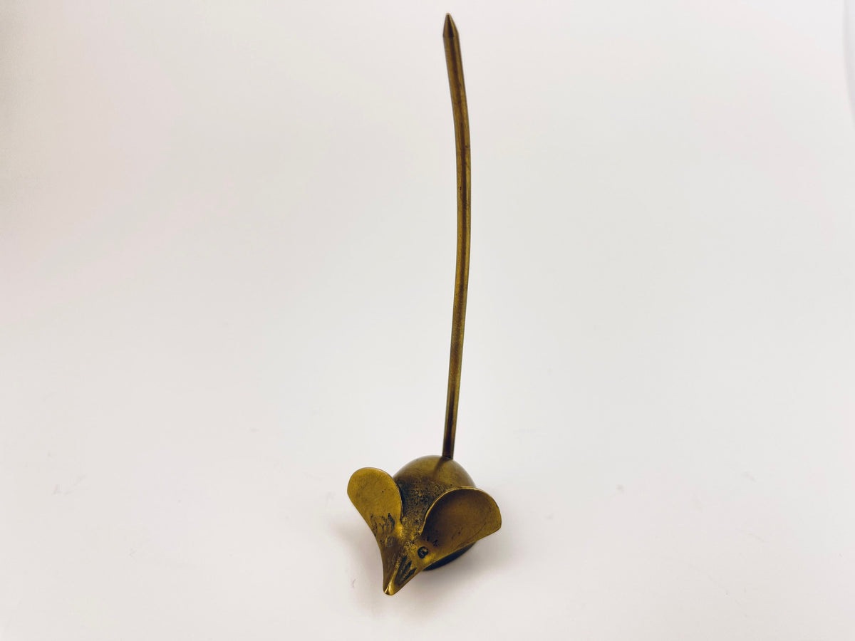 Product image for 'vintage crooked tail small brass mouse ring jewelry receipt holder made in korea attractive aged metal patina sold separately' (view d9f2e2)