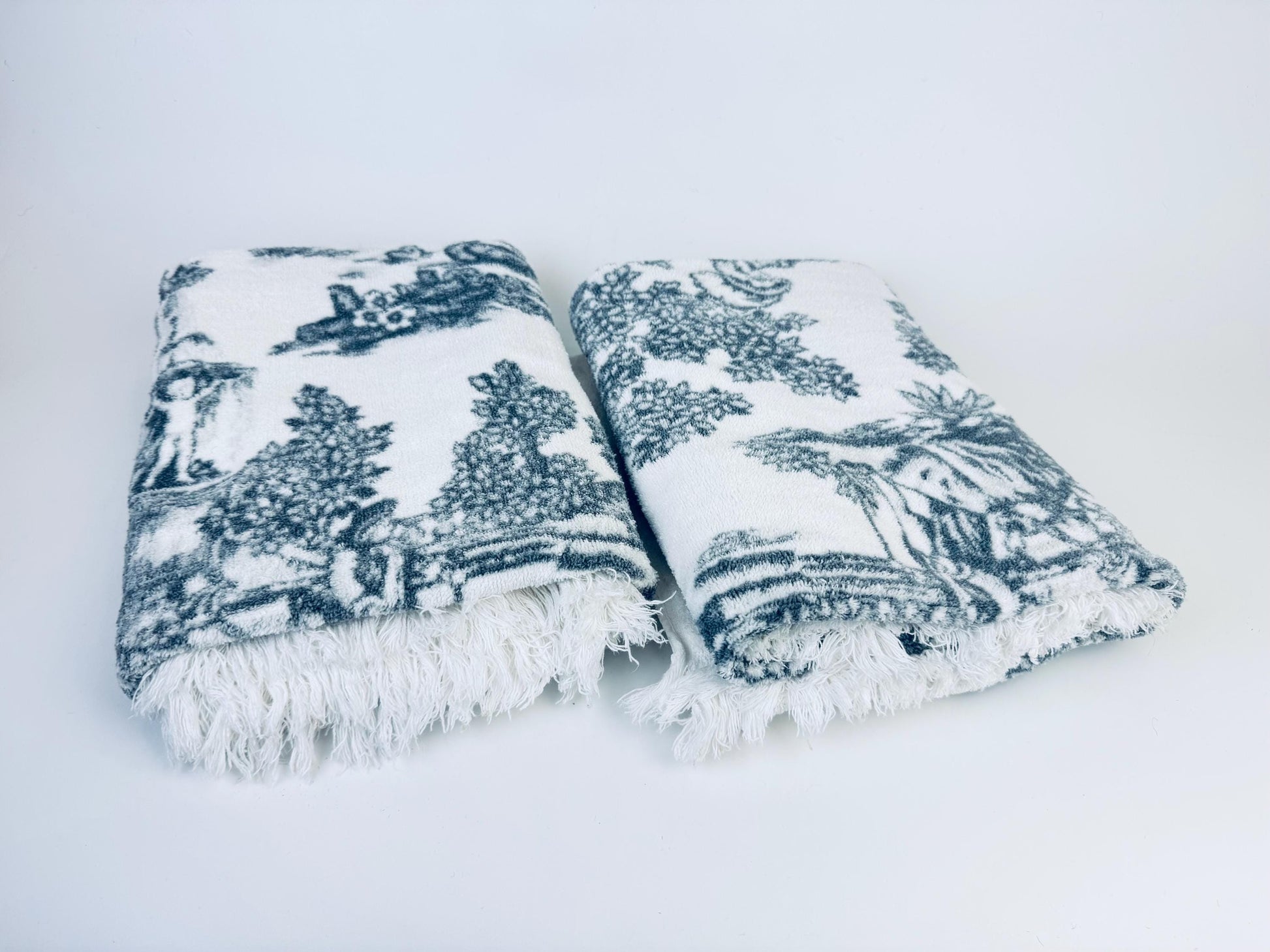 Product image for 'vintage toile print white dark grey fringe bath towel made in canada by wabasso 100 cotton towels sold separately' (view a3193f)
