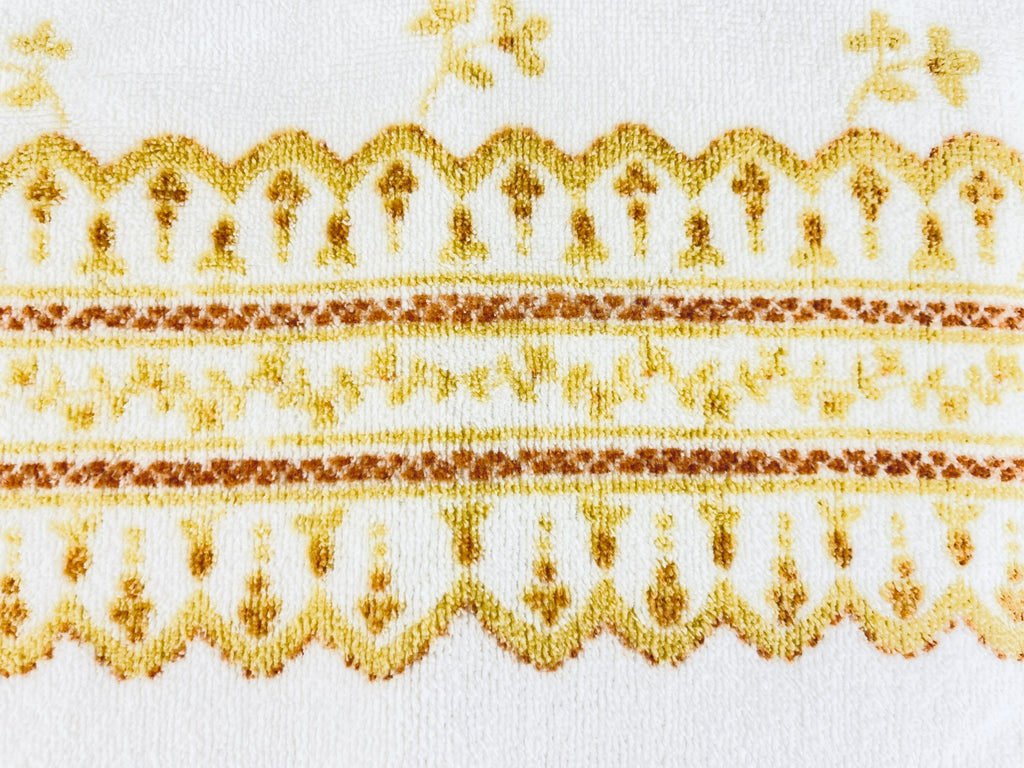 Product image for 'vintage floral fringe bath towel made by caldwell in canada cotton polyester' (view 69a021)