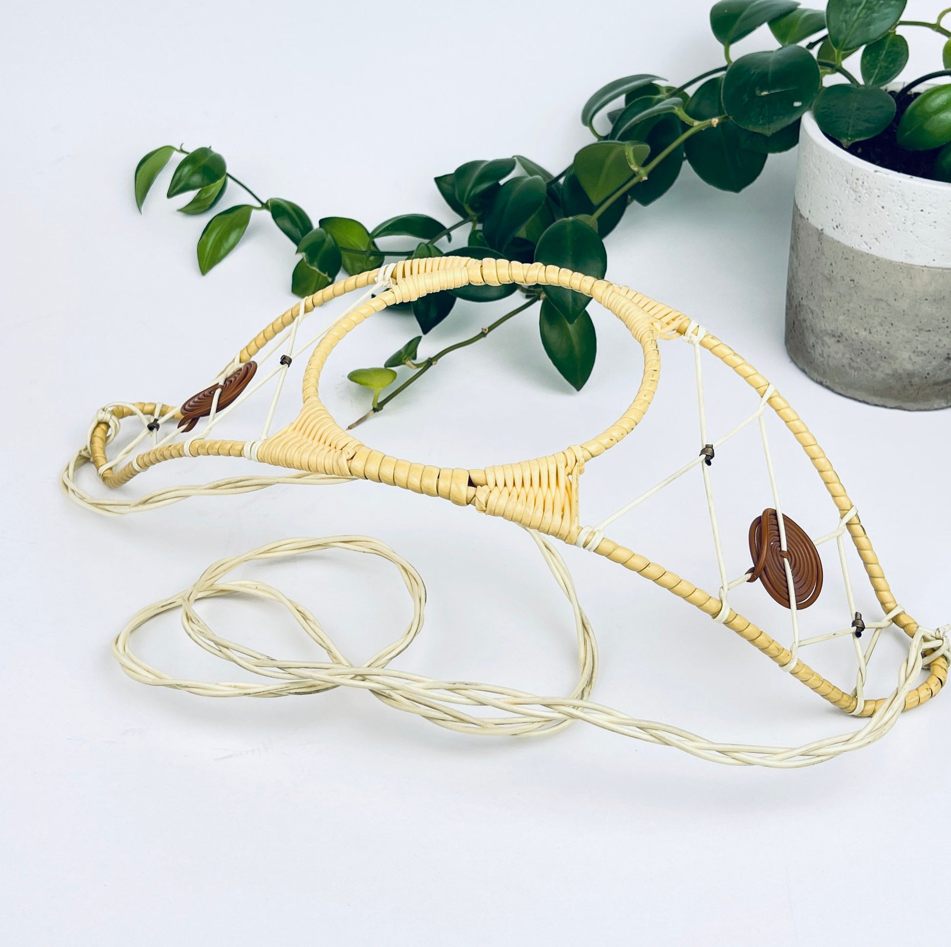 Product image for 'vintage ceiling plant hanger boho west german made kunstgewerblicher heimschmuck' (view a5b01b)