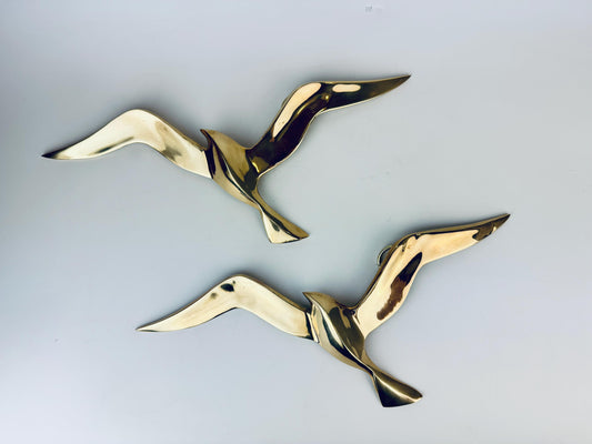 Product image for 'vintage wall mounted flying solid brass bird duo wall decor hanging' (view 67a18b)