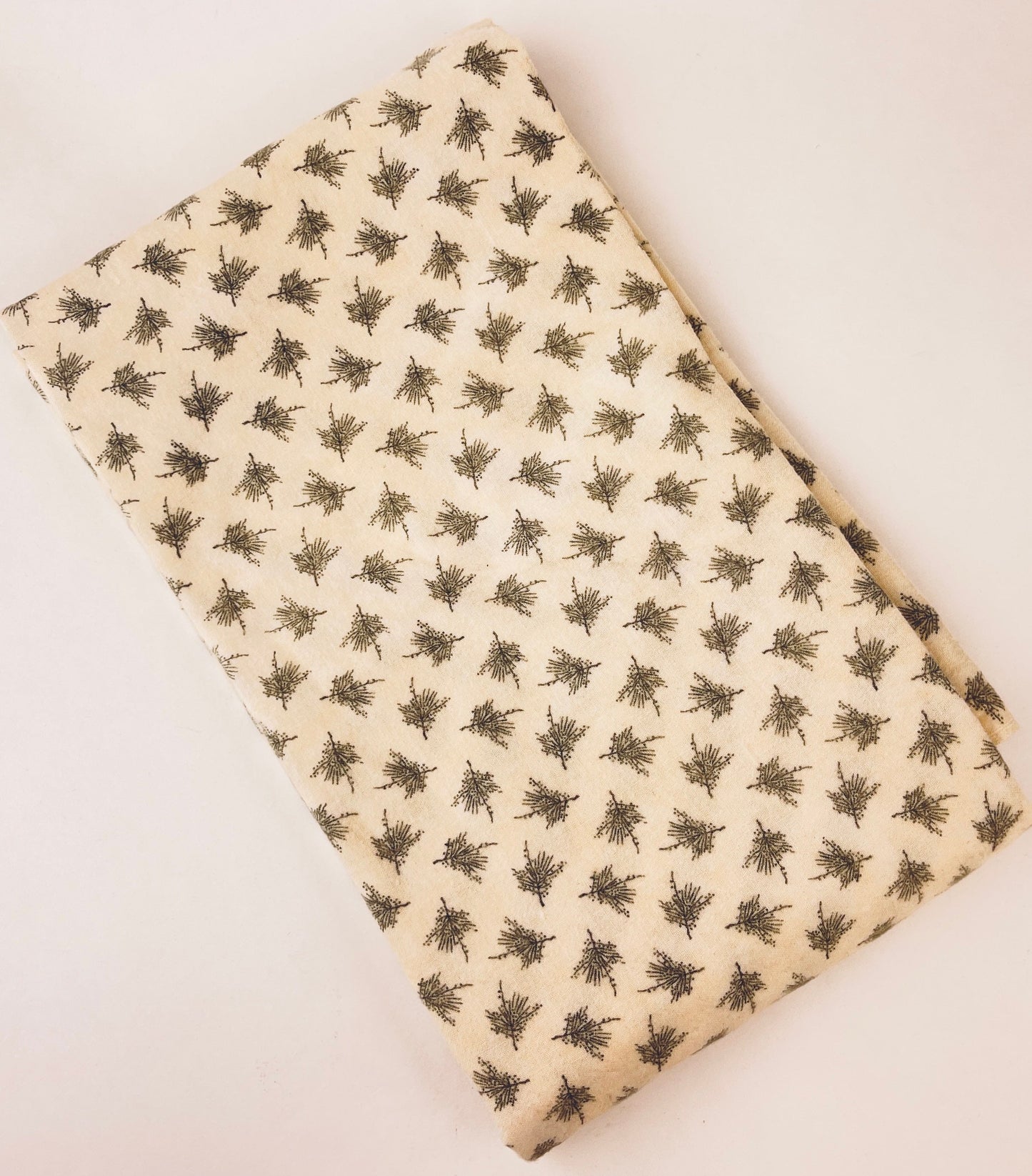 Product image for 'vintage beige sage green fabric 35 x 42' (view b70f10)