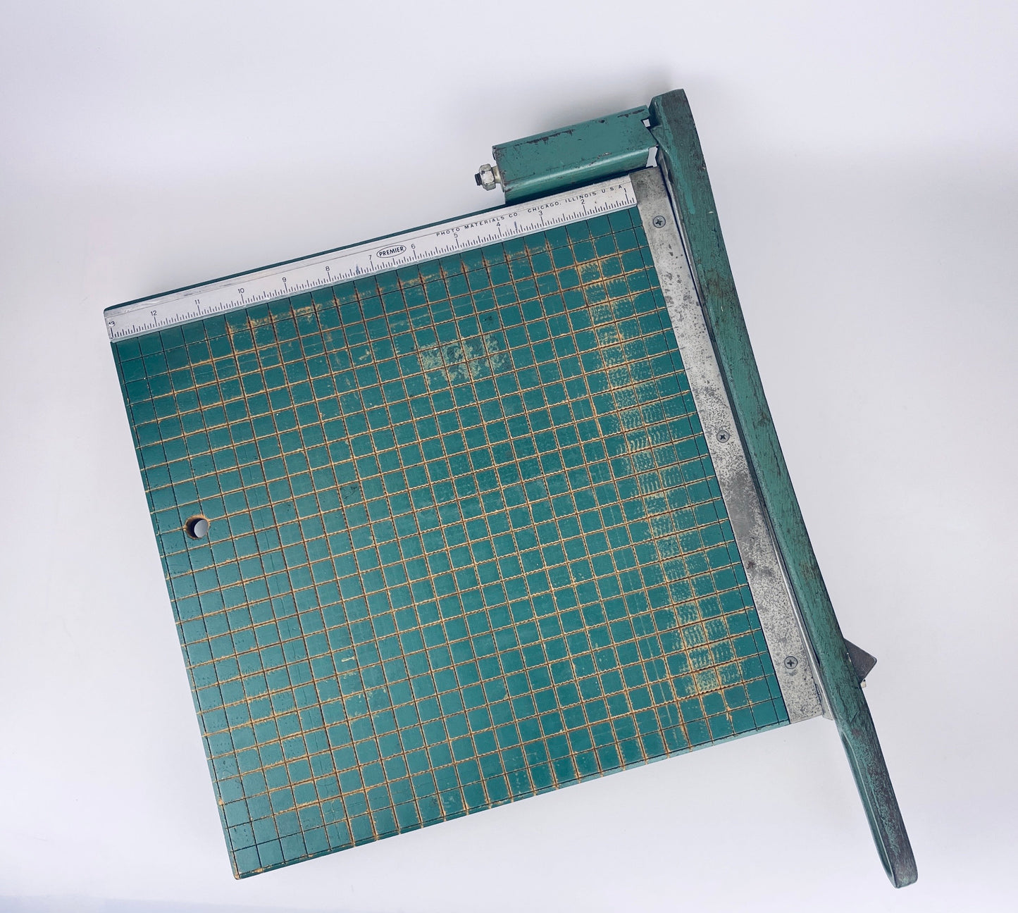 Product image for 'vintage wood metal paper cutting board guillotine premier photo materials co chicago usa' (view 45b1a5)