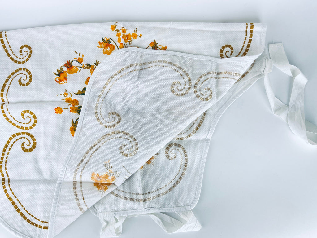 Product image for 'vintage white orange floral print full apron' (view b37b13)