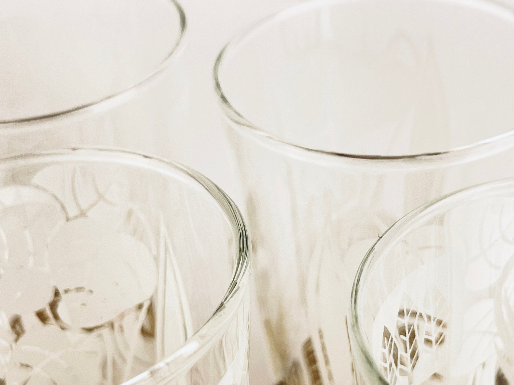 Product image for 'vintage mcm leaf pattern glass set of four 4 dominion glass company made in canada' (view 375664)