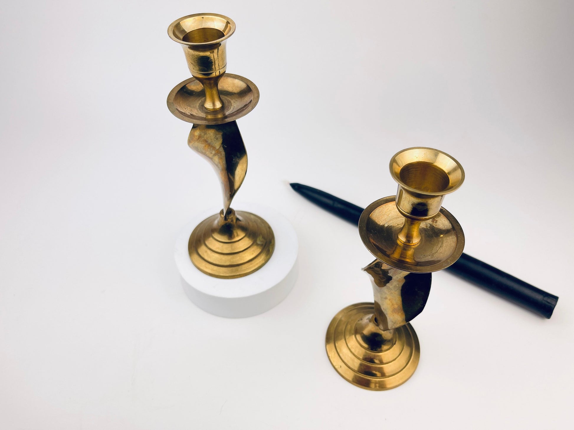 Product image for 'vintage brass twist candle stick holders set of two 2' (view 586394)