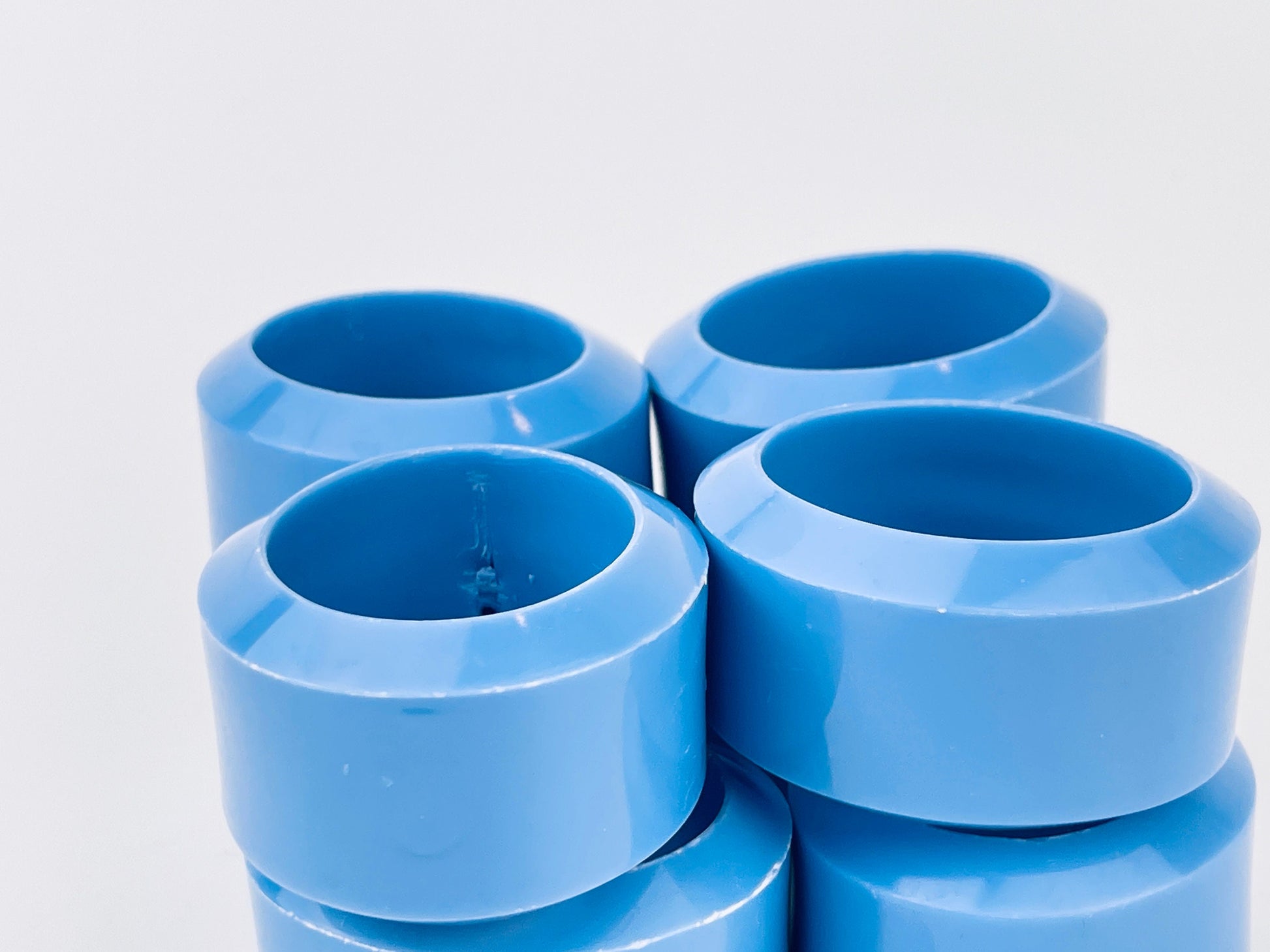 Product image for 'vintage robins egg blue oval plastic napkin rings set of eight 8' (view 895510)