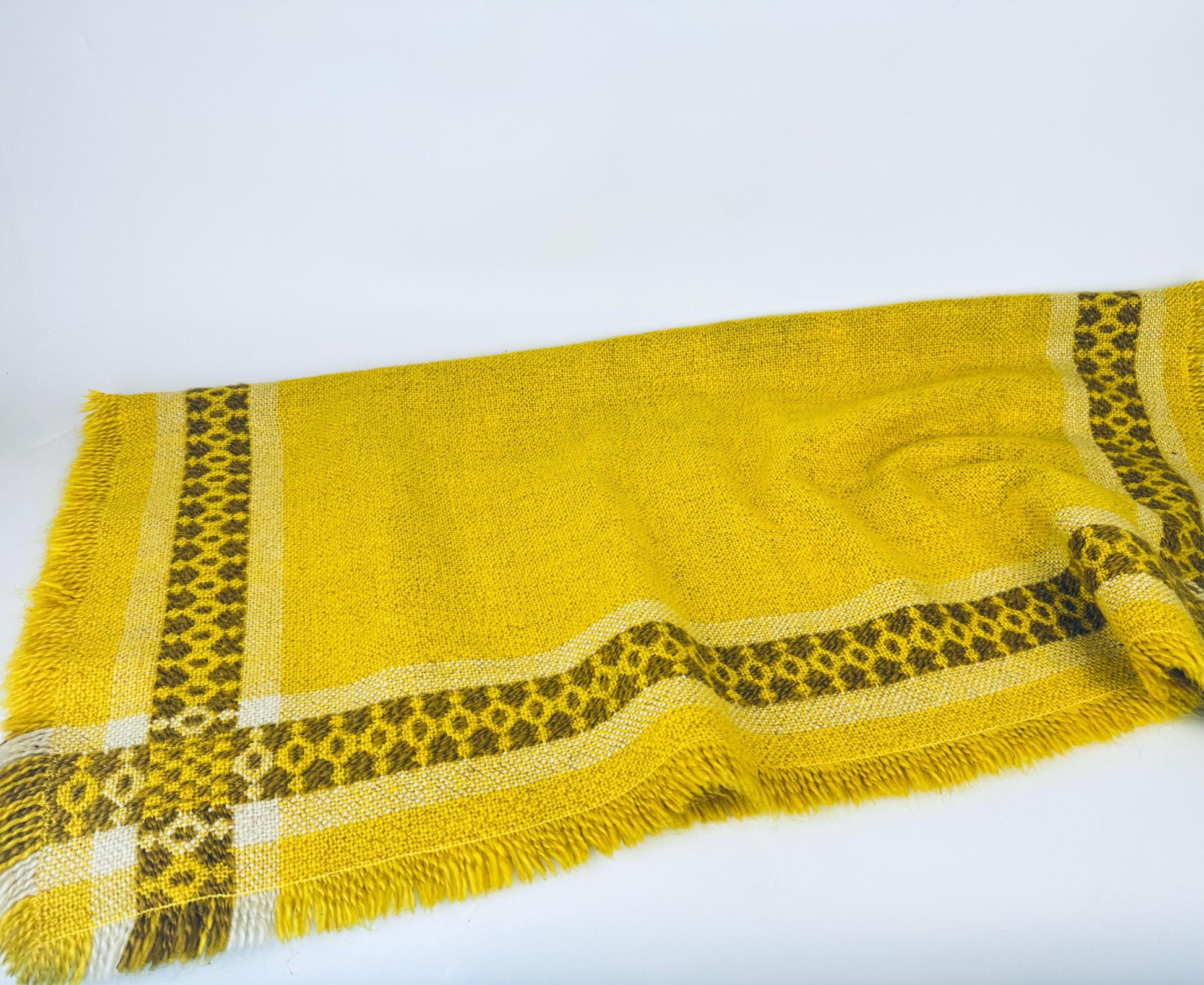 Product image for 'vintage embroidered bright yellow brown white geometric pattern fringe square table cloth' (view c74f50)