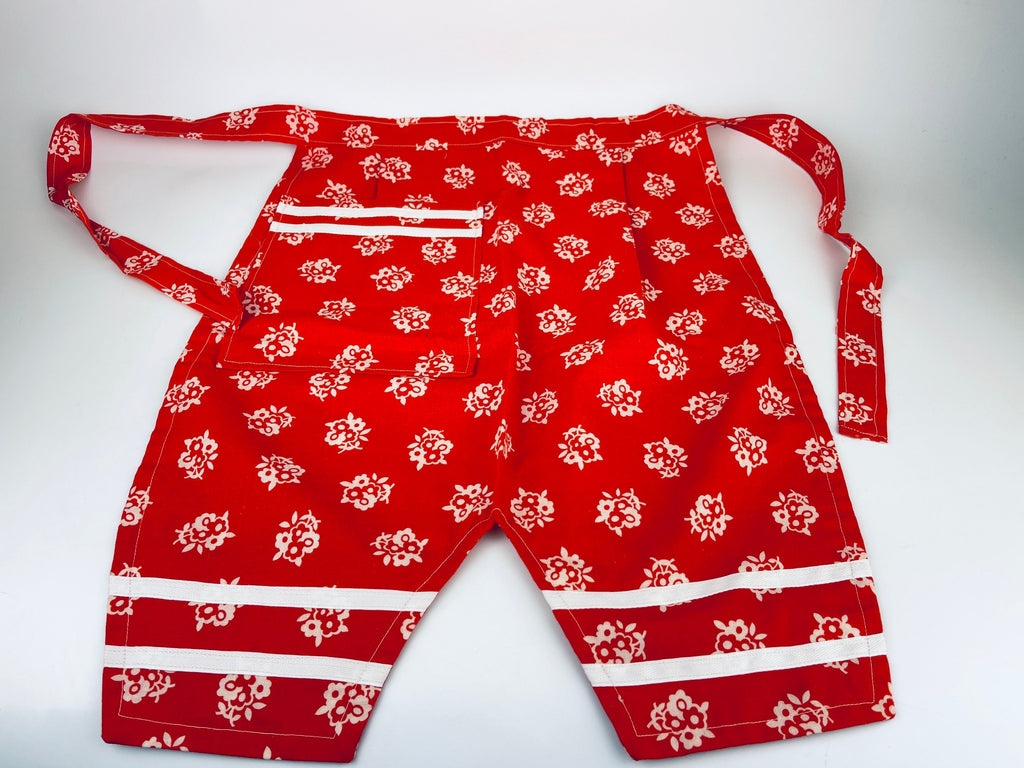 Product image for 'vintage red white floral pantaloon pleated pocket waist apron handmade' (view 6fafcc)