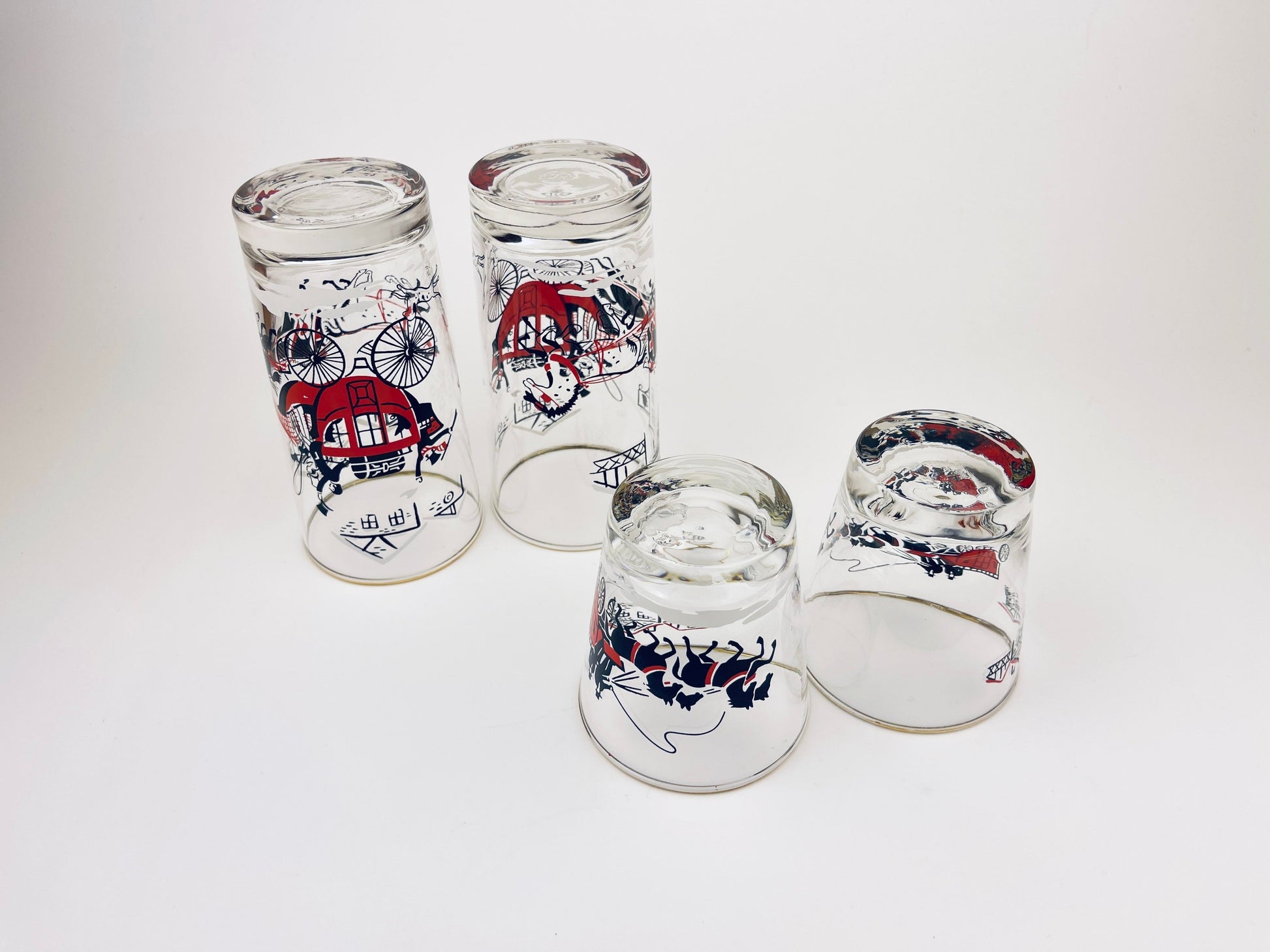 Product image for 'vintage winter stagecoach libbey drinking glasses highball lowball set of four 4 gold rimmed top' (view 6dbf38)