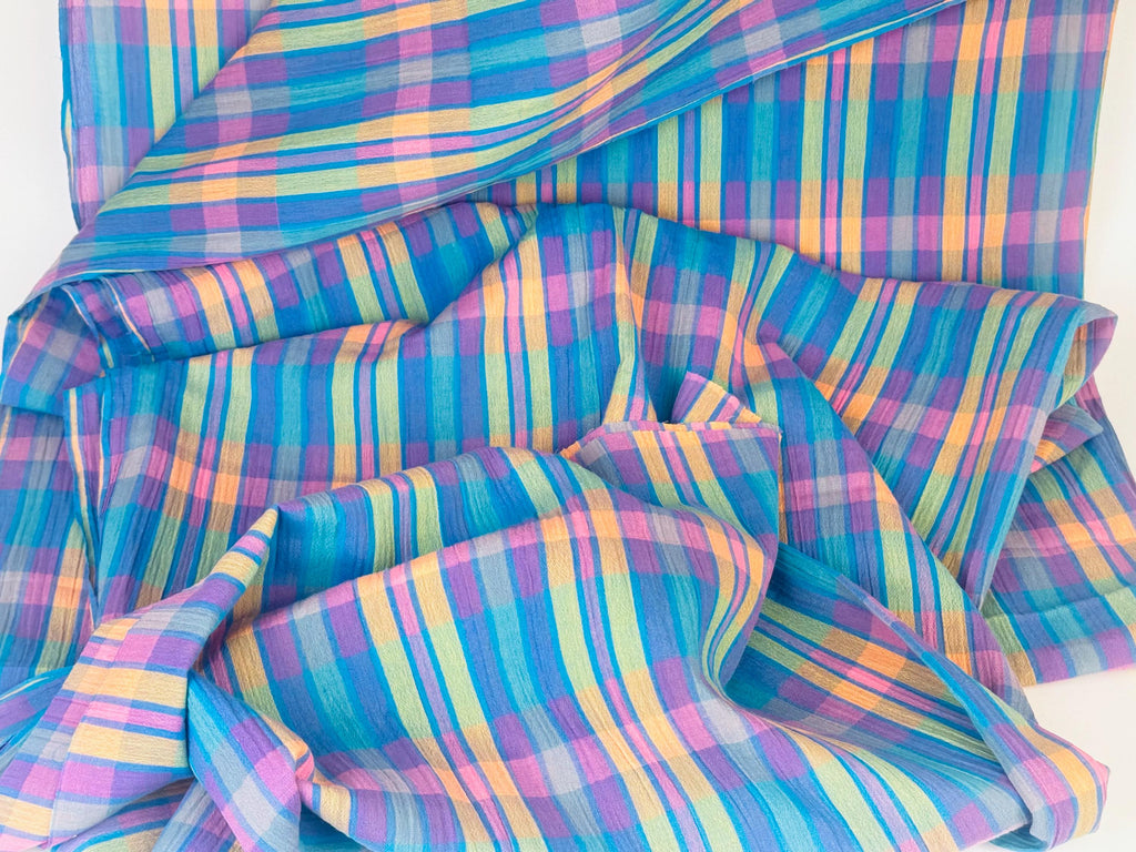 Product image for 'vintage bright pastel polyester fabric material 46 x 96' (view 059209)