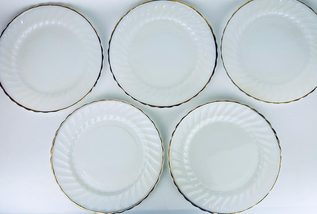 Product image for 'vintage anchor hocking suburbia pattern white gold gilt rim scallopped shell milk glass dinner plates made in usa sold separately' (view 982c22)