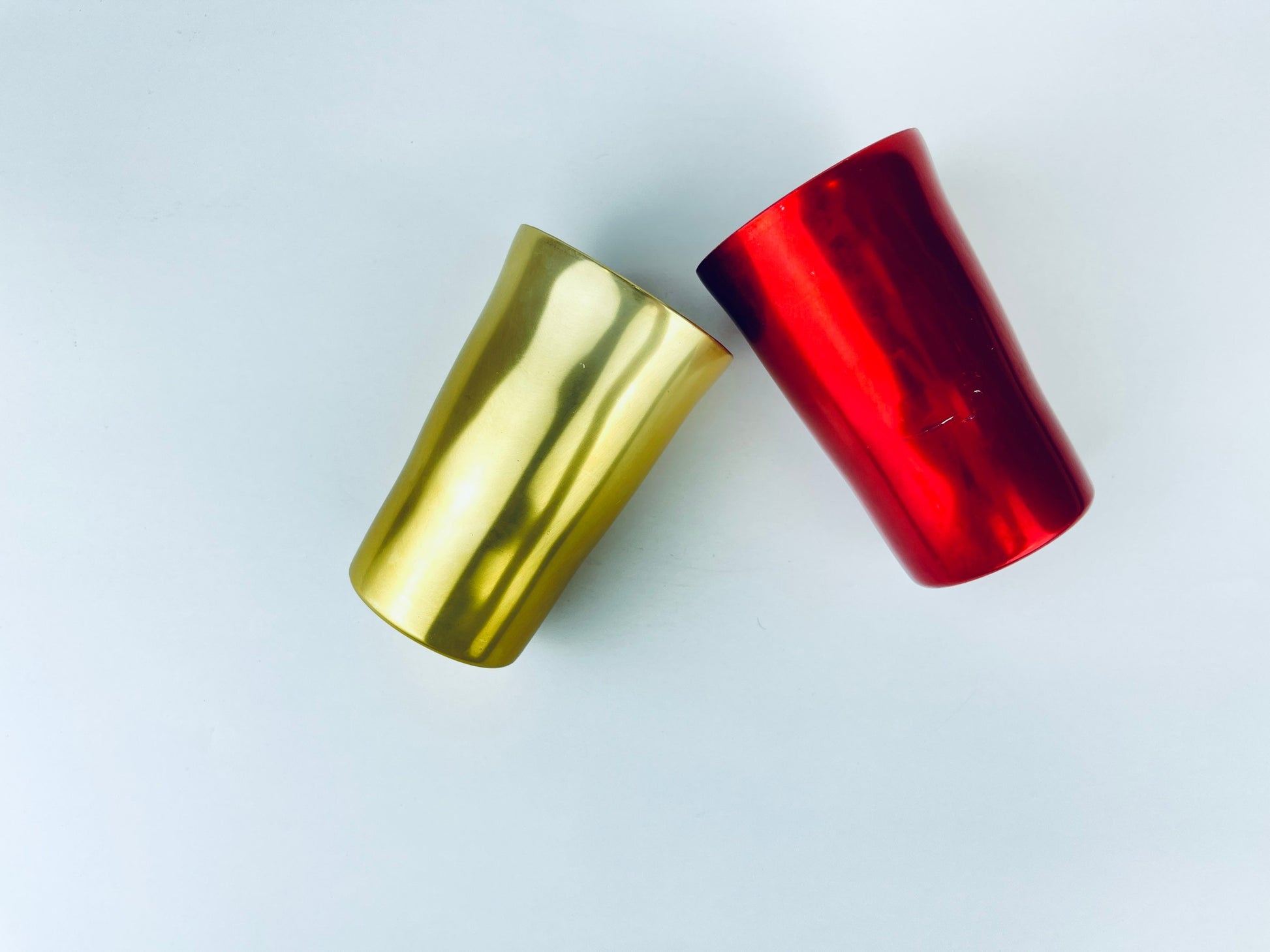 Product image for 'vintage red gold aluminum metal drinking glasses tumbler stafford industries set of two 2' (view 3a74a4)