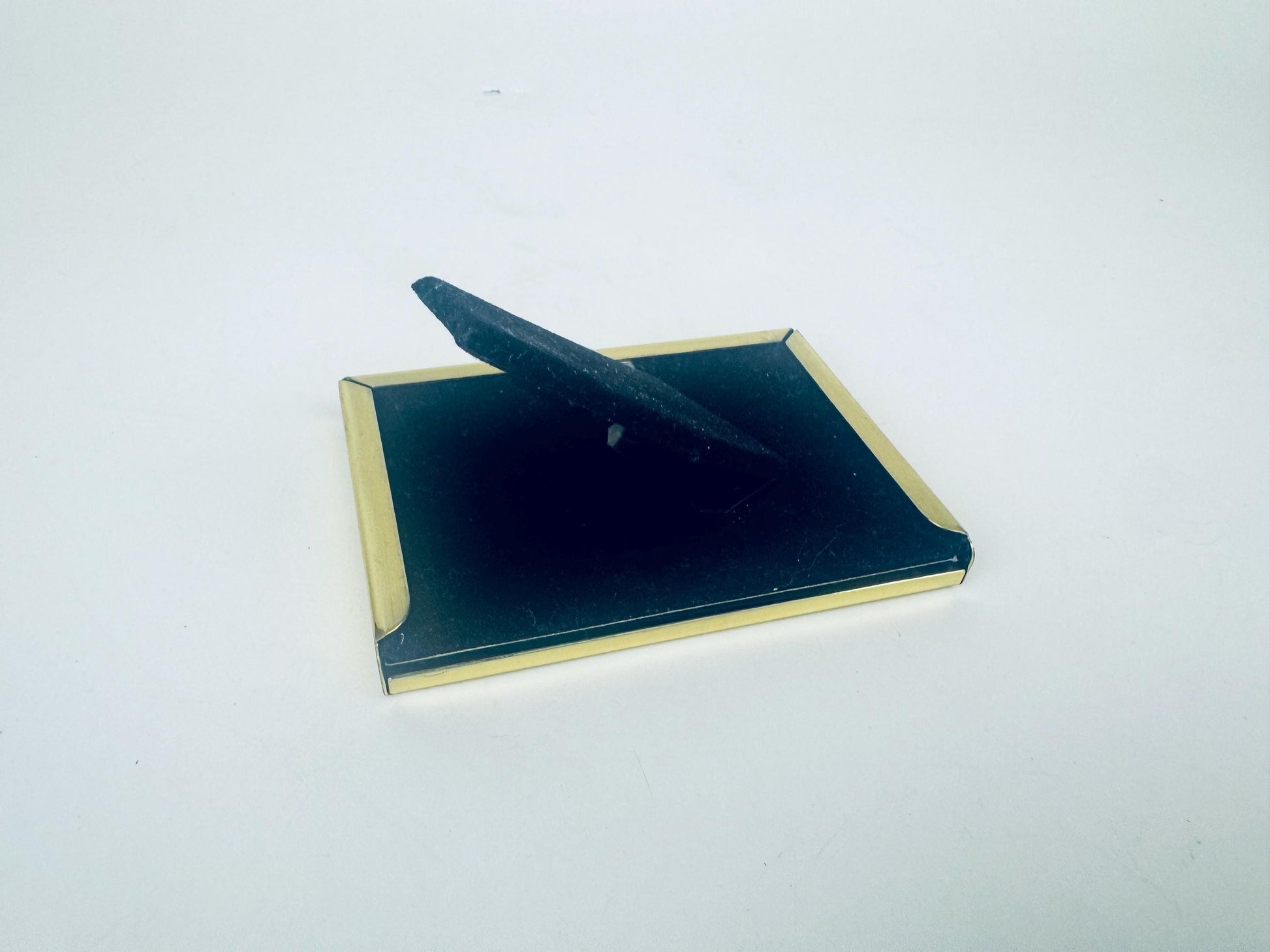 Product image for 'vintage solid brass tabletop duo picture frame made in korea' (view ae315c)