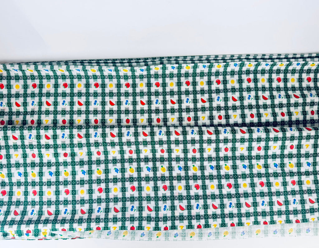 Product image for 'vintage green plaid fruit fabric 40 x 130' (view e38a37)
