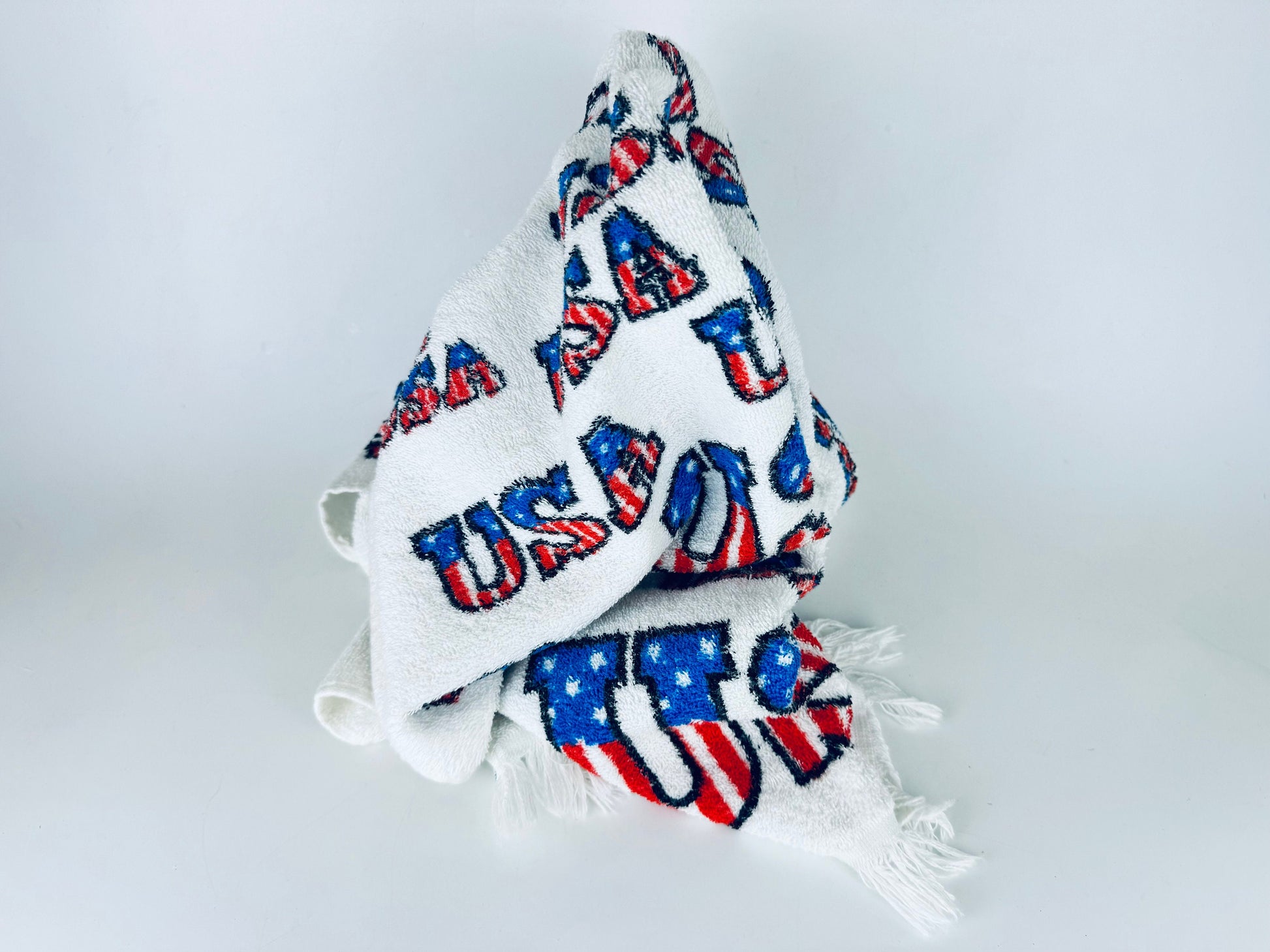 Product image for 'vintage usa cannon bath fringe towel made in usa all cotton new old stock nos' (view dd183a)