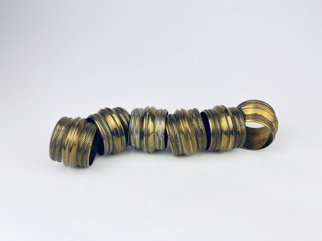 Product image for 'vintage brass ribbed napkin ring holders set of six 6 attractive aged patina' (view 80fb17)