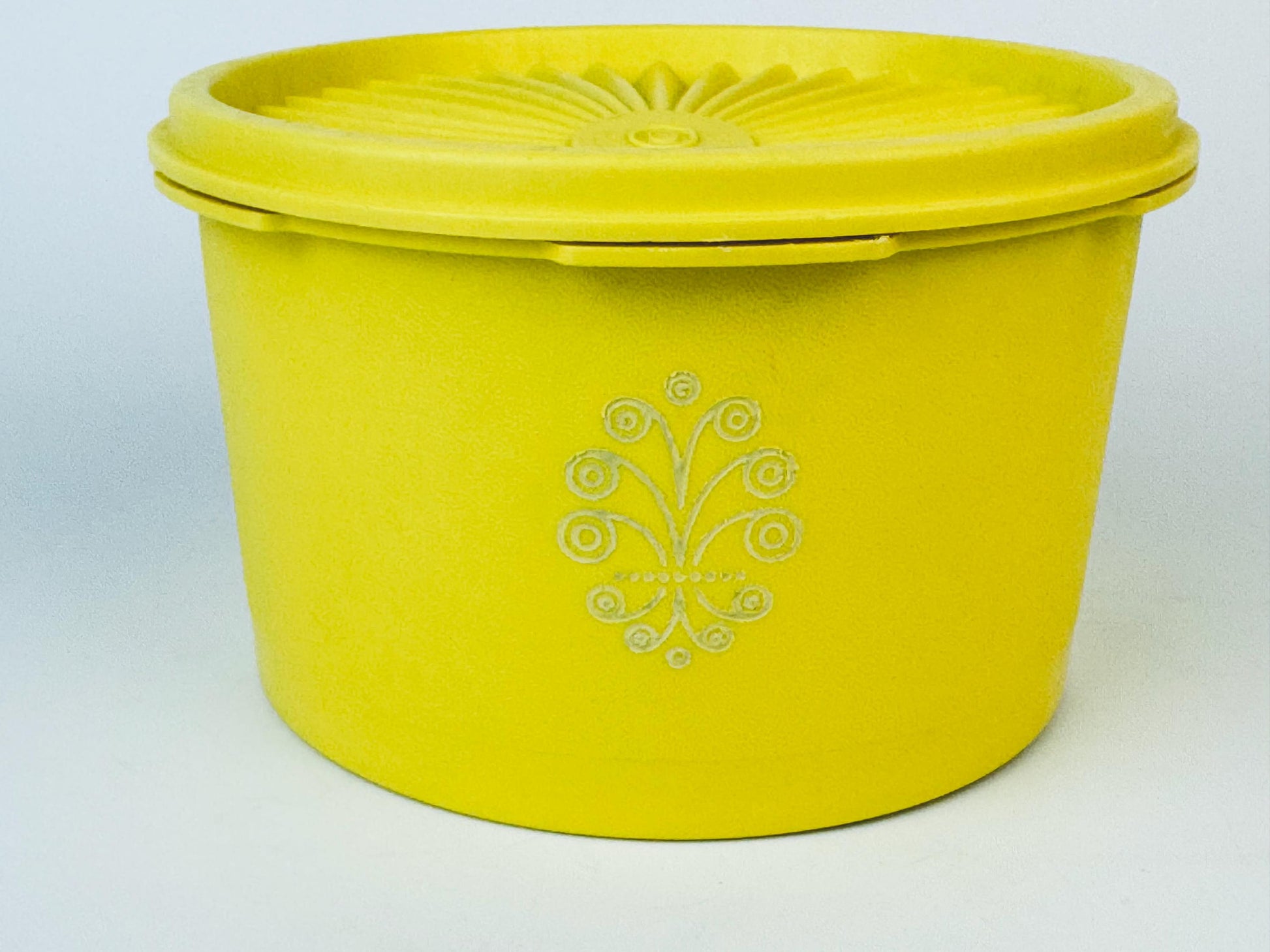 Product image for 'vintage yellow plastic tupperware servalier countertop container instant touch lid scroll pattern made in canada' (view 666df1)