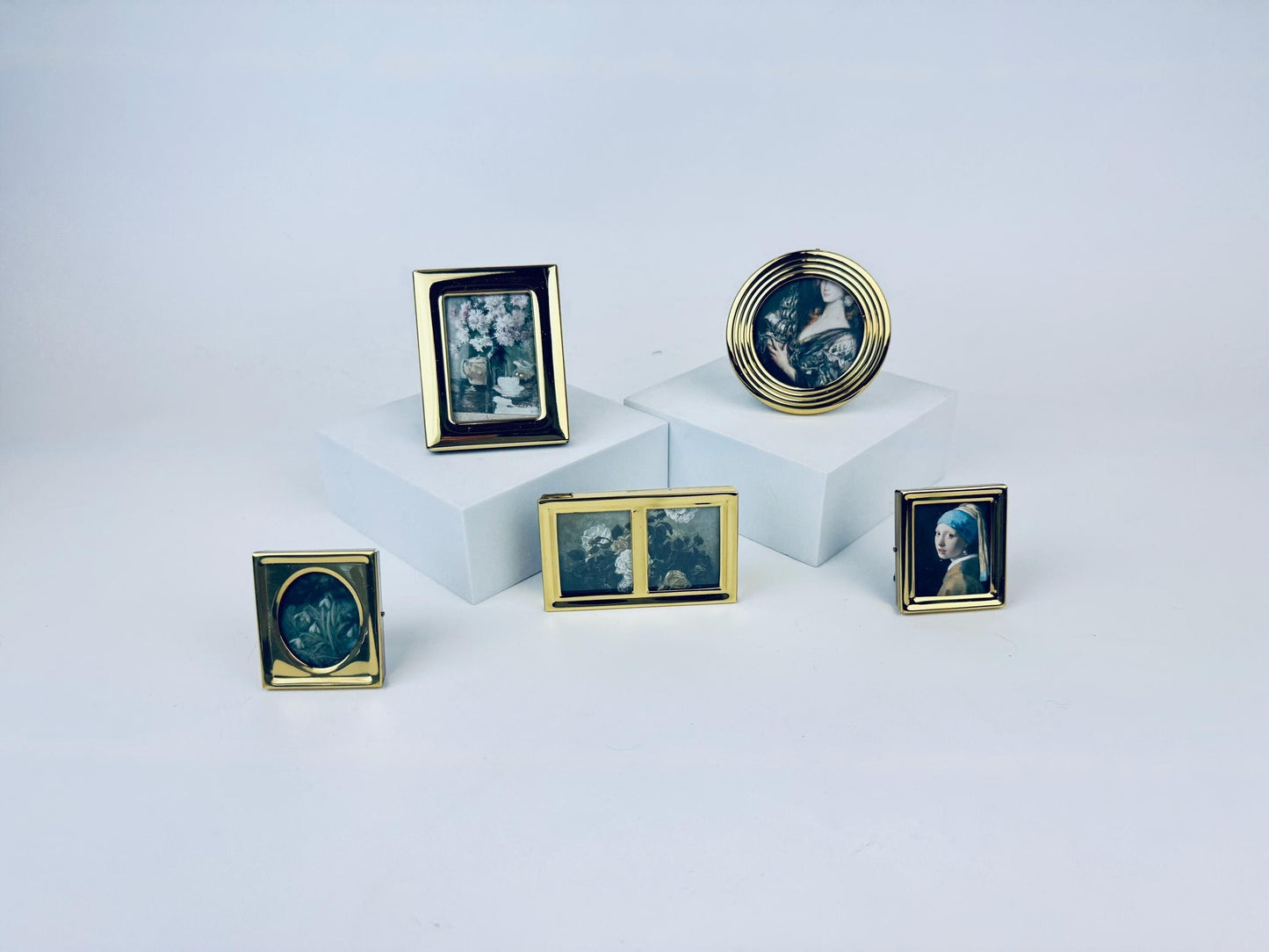 Product image for 'vintage solid brass tabletop picture frames sold separately made in korea' (view c36213)
