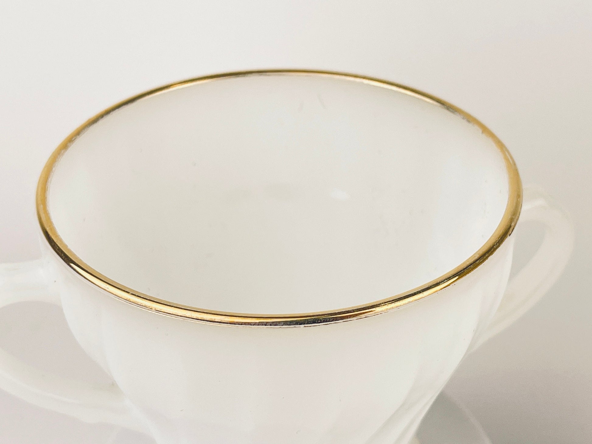 Product image for 'vintage fire king white gold gilt rim milk glass cream sugar bowl made in usa' (view b5b169)