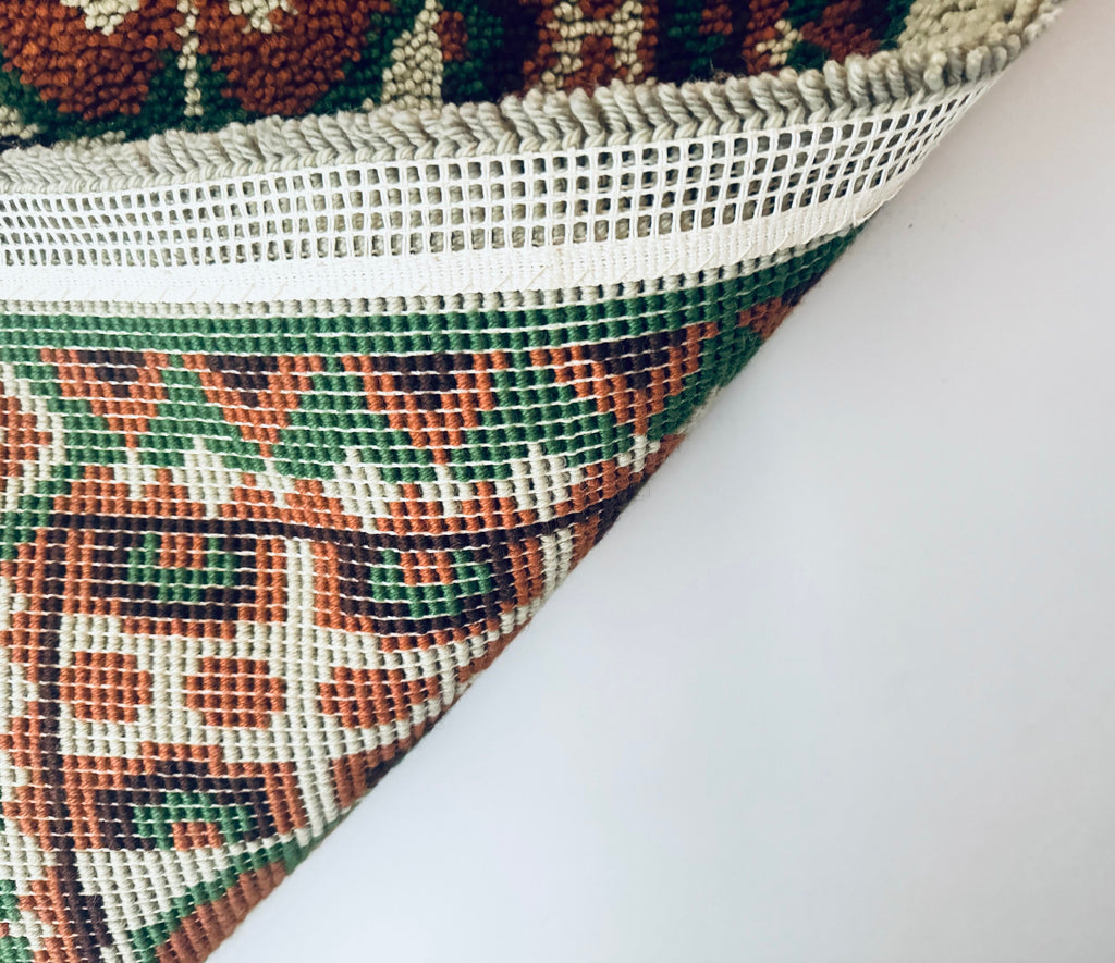 Product image for 'vintage handmade geometric latch hook tapestry wall hanging 30 x 43' (view 73a954)