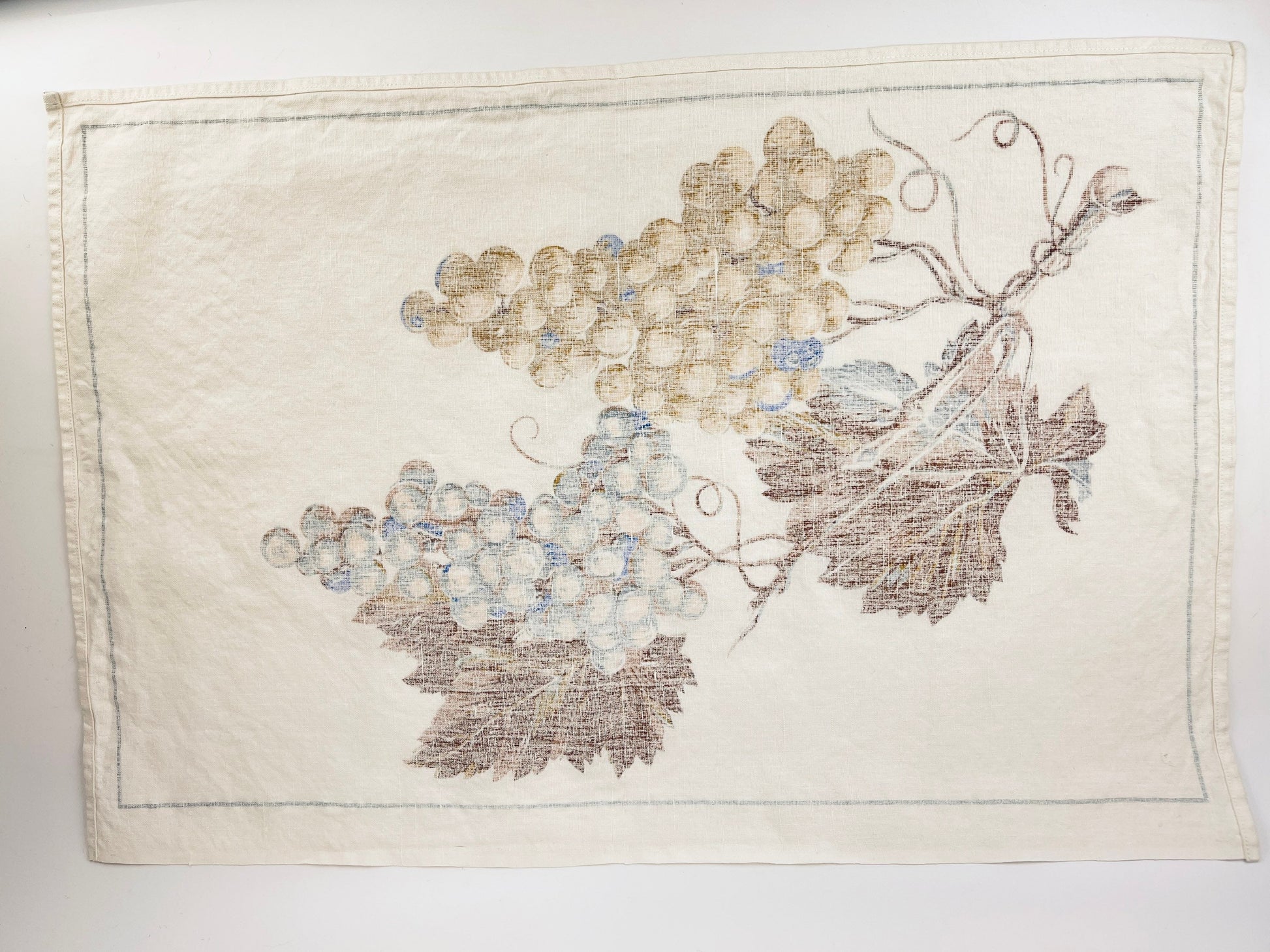 Product image for 'vintage wine grape cluster cotton linen tea towel kitchen towel' (view 485317)