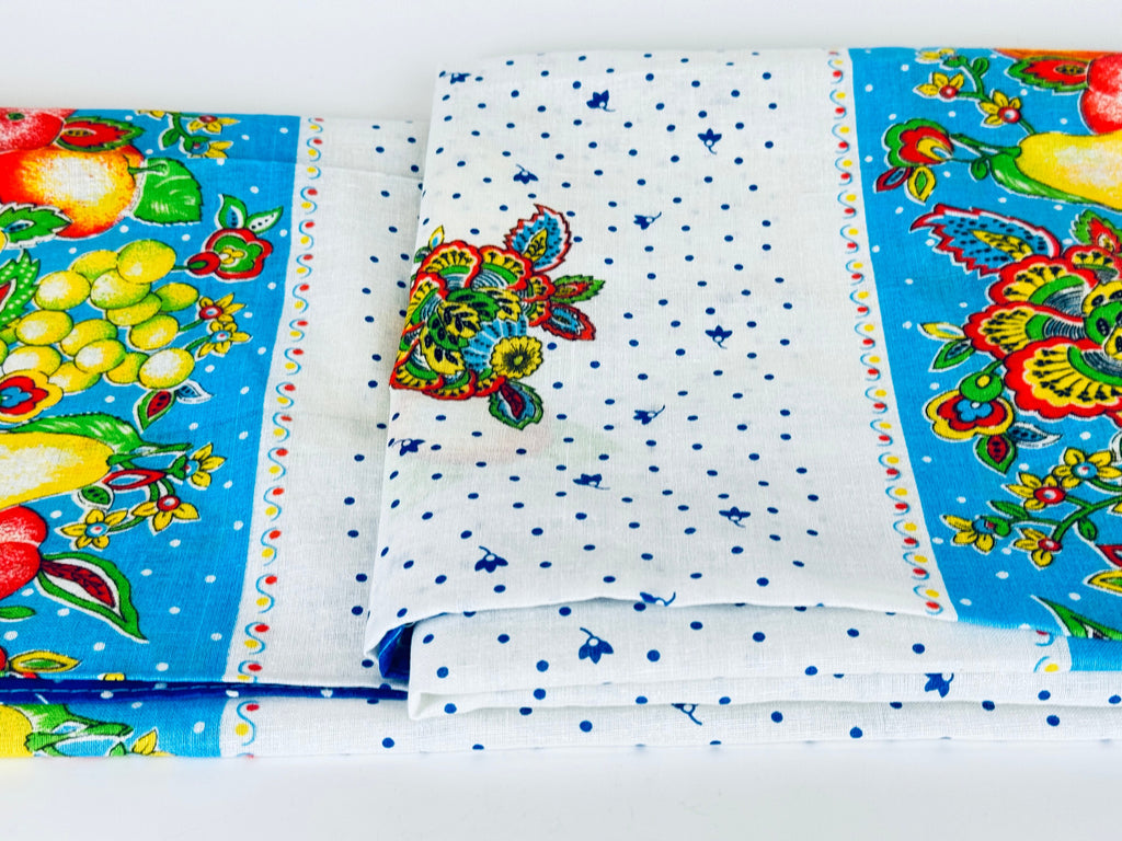 Product image for 'vintage blue white fruit floral summer rectangular tablecloth cotton polyester blend made in italy' (view 2b95cd)