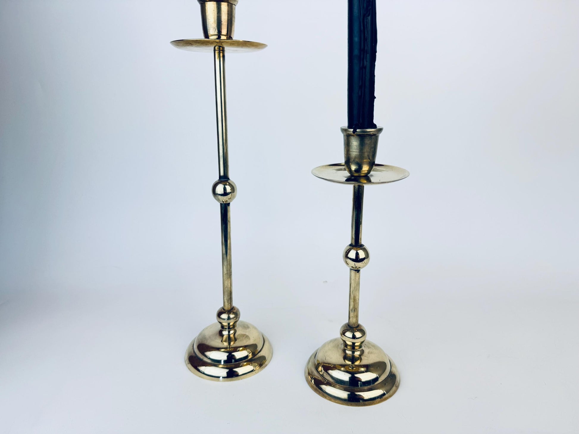Product image for 'vintage brass candlestick holders art deco revival postmodern pair' (view 24bf6e)