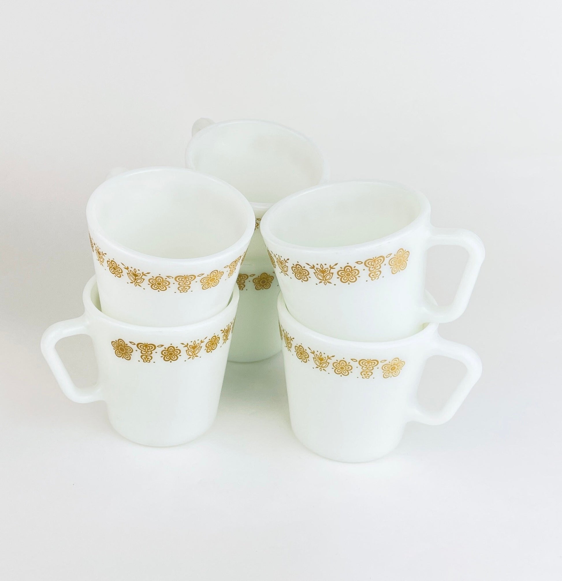 Product image for 'vintage pyrex butterfly gold pattern coffee tea cups set of two 2' (view 5bc693)