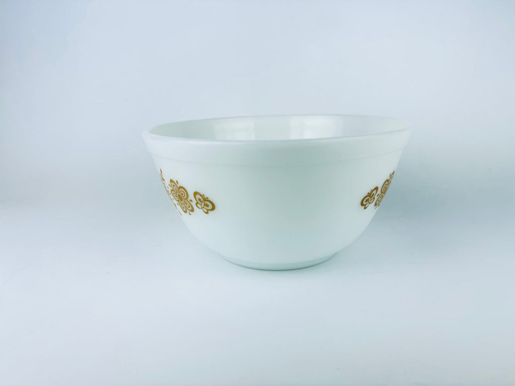 Product image for 'vintage white gold butterfly gold pyrex mixing bowl 402 1 5 qt 1 5 l' (view 55329c)