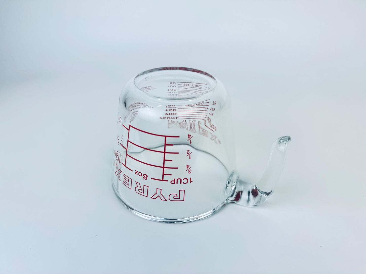 Product image for 'vintage pyrex 508 glass measuring cup 1 cup 250 ml metric imperial system made in usa' (view d98373)