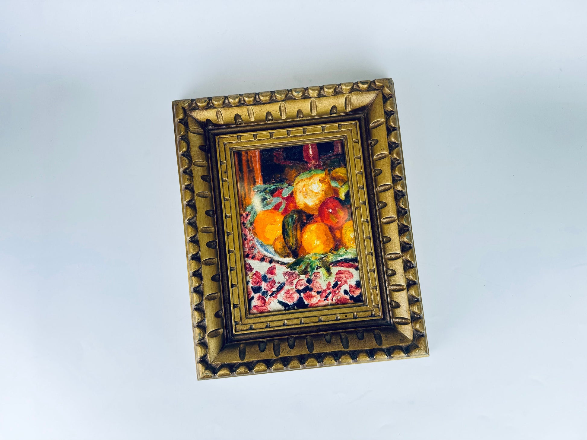 Product image for 'vintage faux wood ornate carved gold gilt picture frame hollywood regency decor' (view c81728)