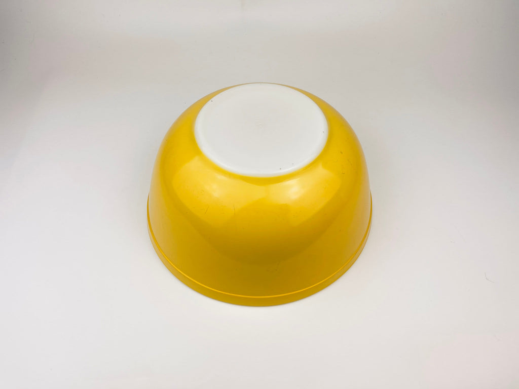 Product image for 'vintage pyrex yellow mixing bowl 1970s opal glass friendship kitchen bowl mid century cookware' (view 848d0e)