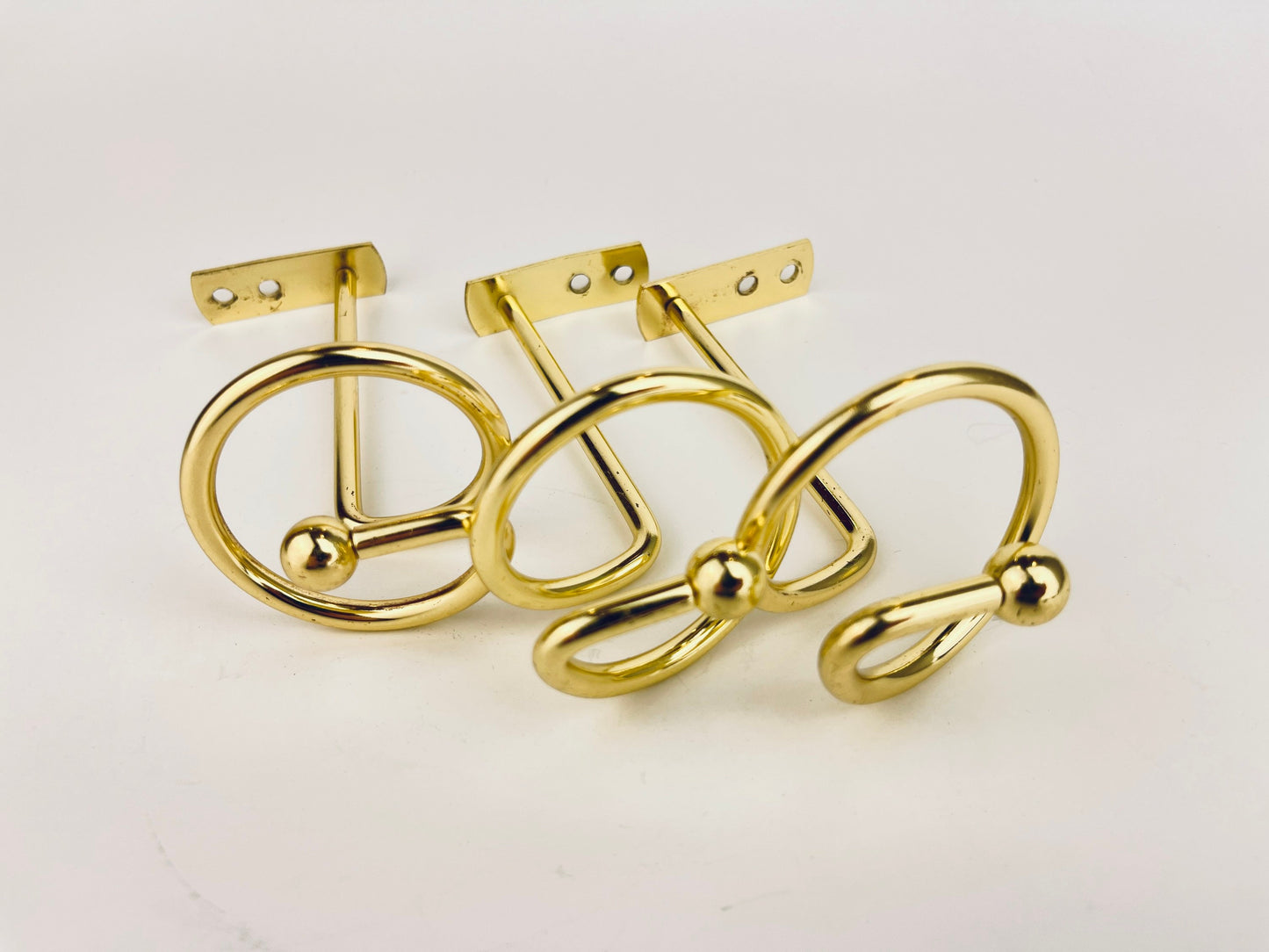 Product image for 'vintage brass swirl spiral brass wall hook aged metal patina set of three 3' (view 25a8bf)