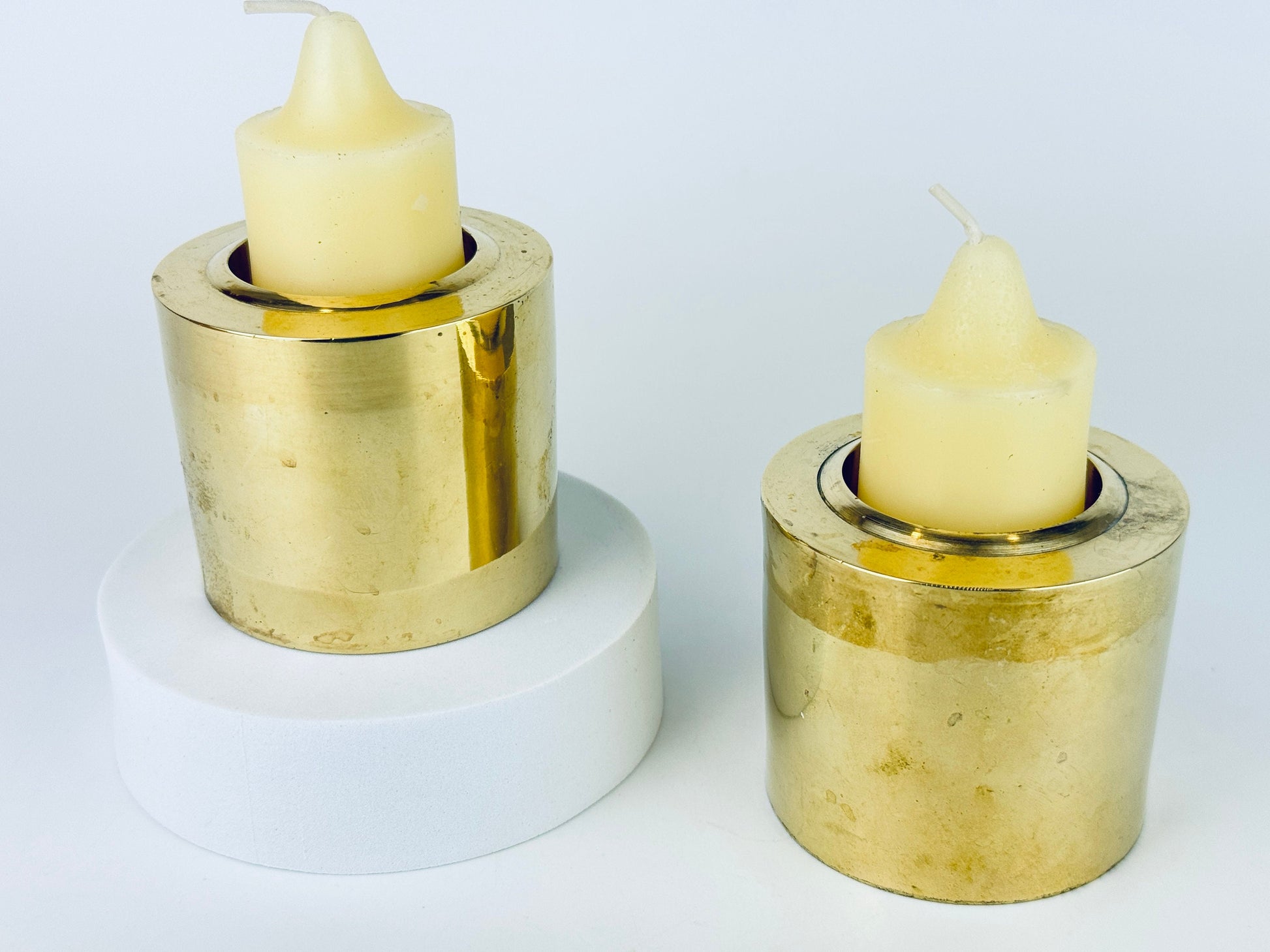 Product image for 'vintage brass votive tea light candle holder set set of two 2 attractive aged metal patina' (view 8c31cb)