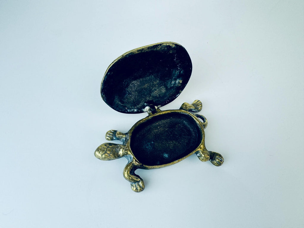 Product image for 'vintage solid brass turtle lidded trinket dish attractive aged metal patina' (view 2f98d3)