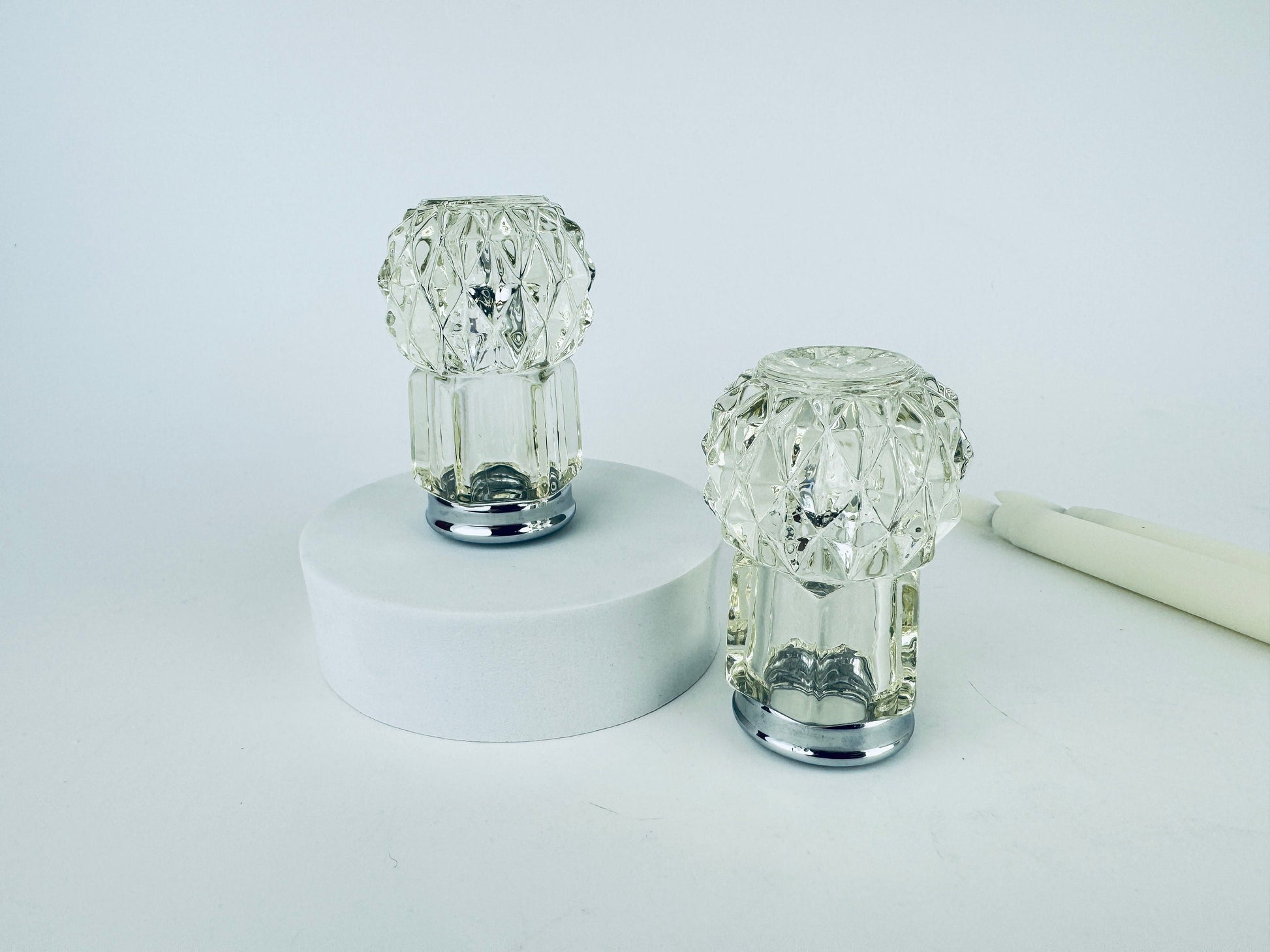 Product image for 'vintage diamond cut crystal candlestick holders with silver rims set of 2' (view 18a9ec)